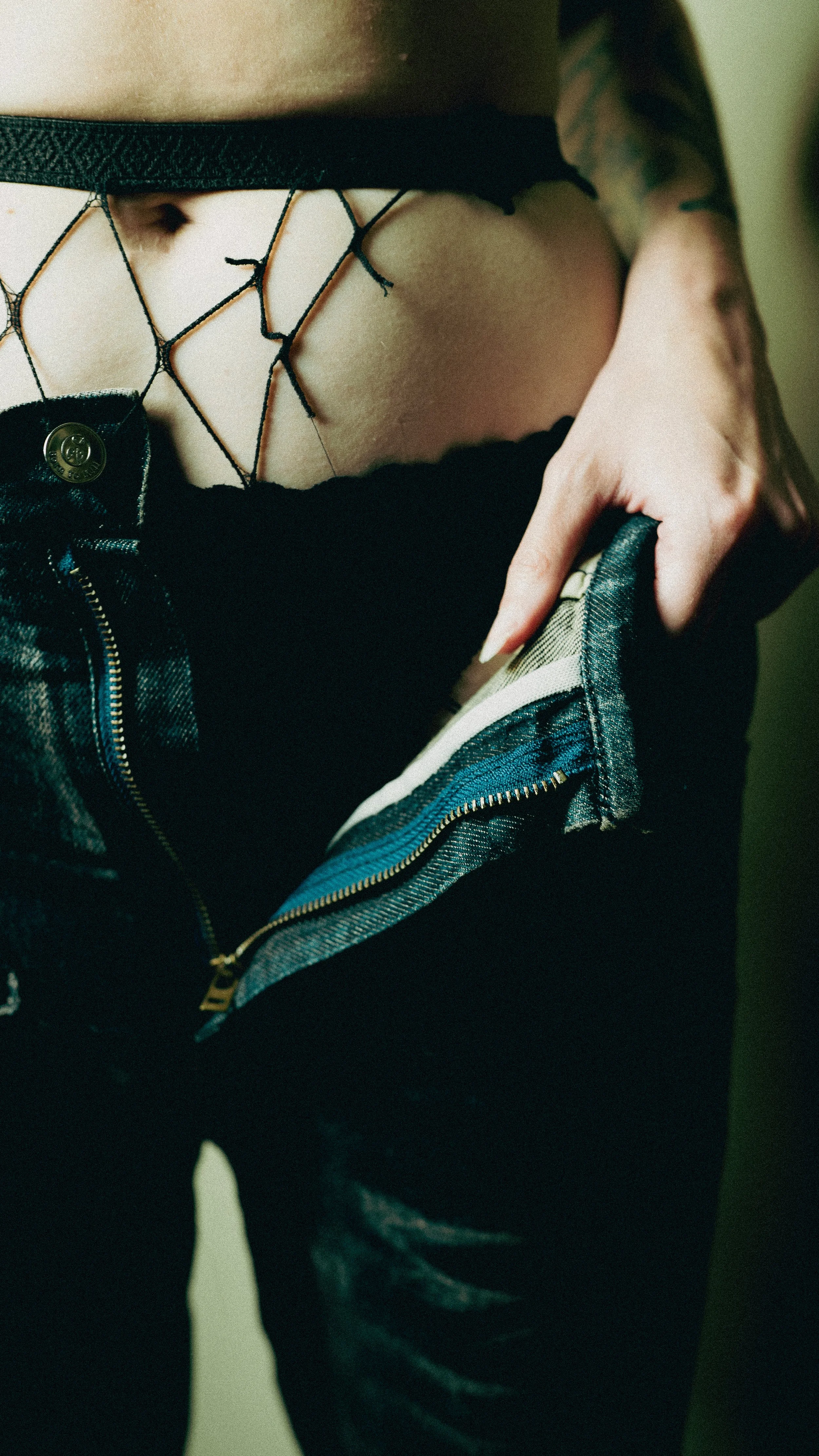 "Dagger Denims" (PHOTOS)