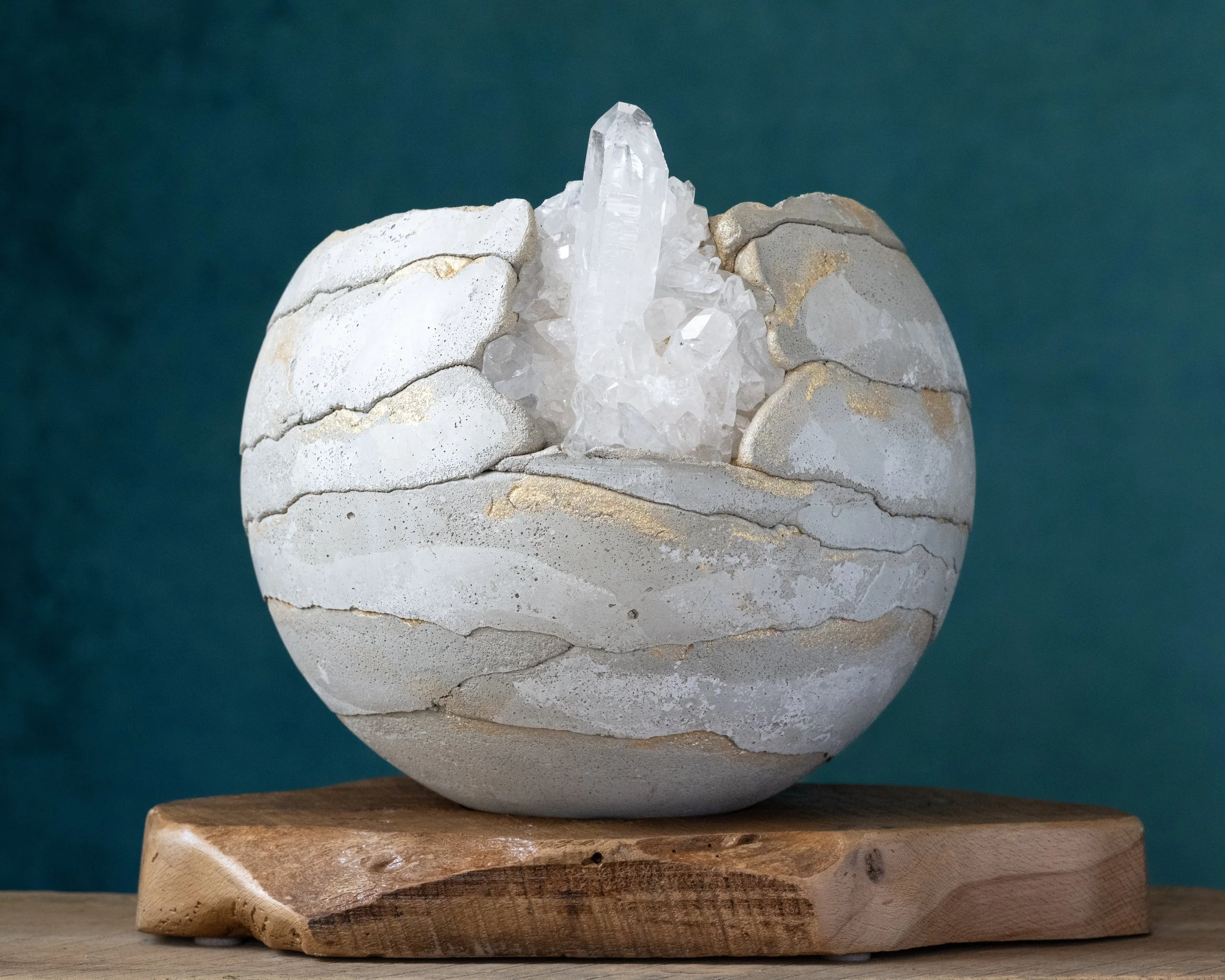 Solasta Sphere- Large