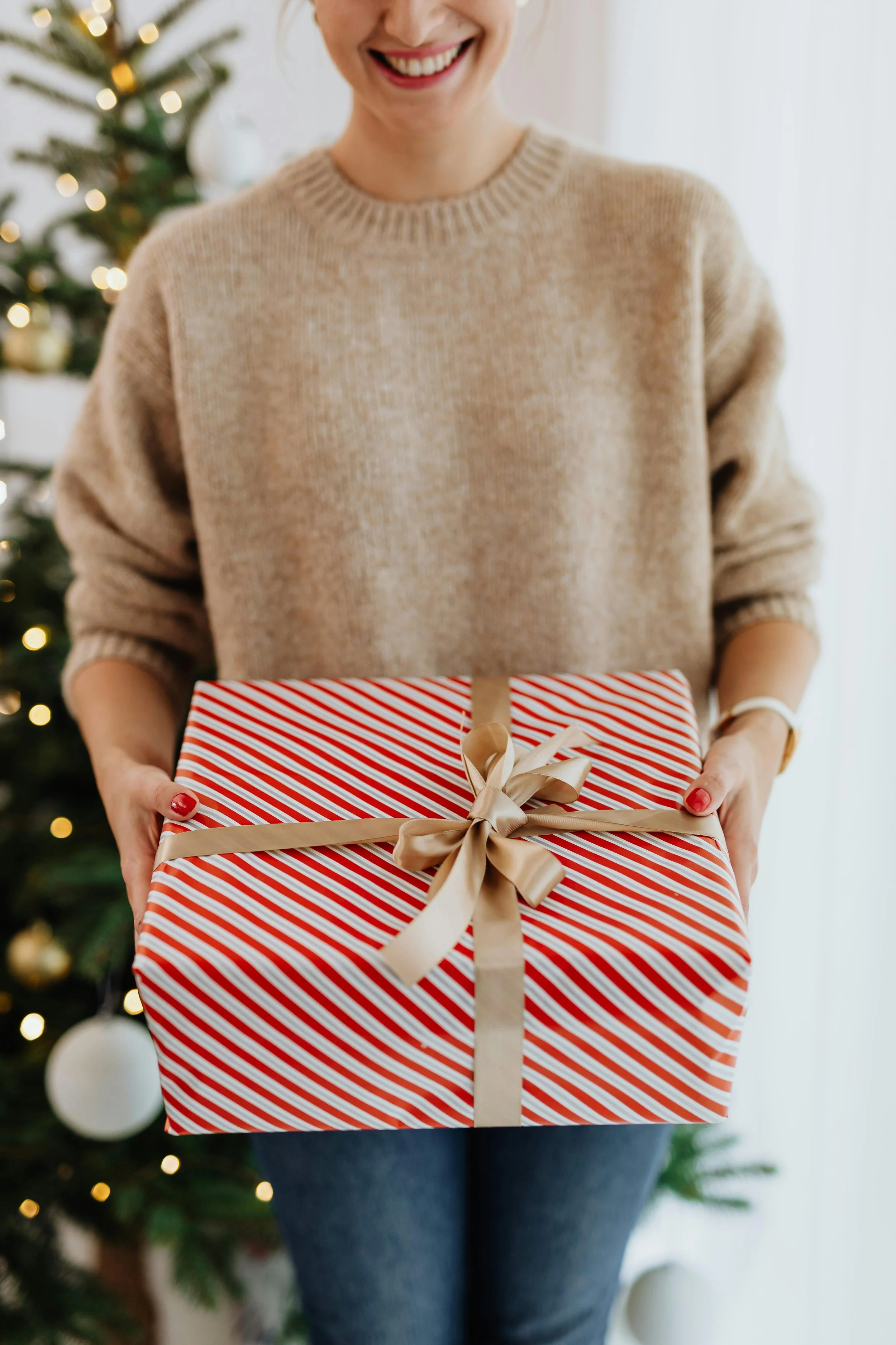 10 No-Brainer Christmas Gift Ideas for Outdoorsy Friends &amp; Family