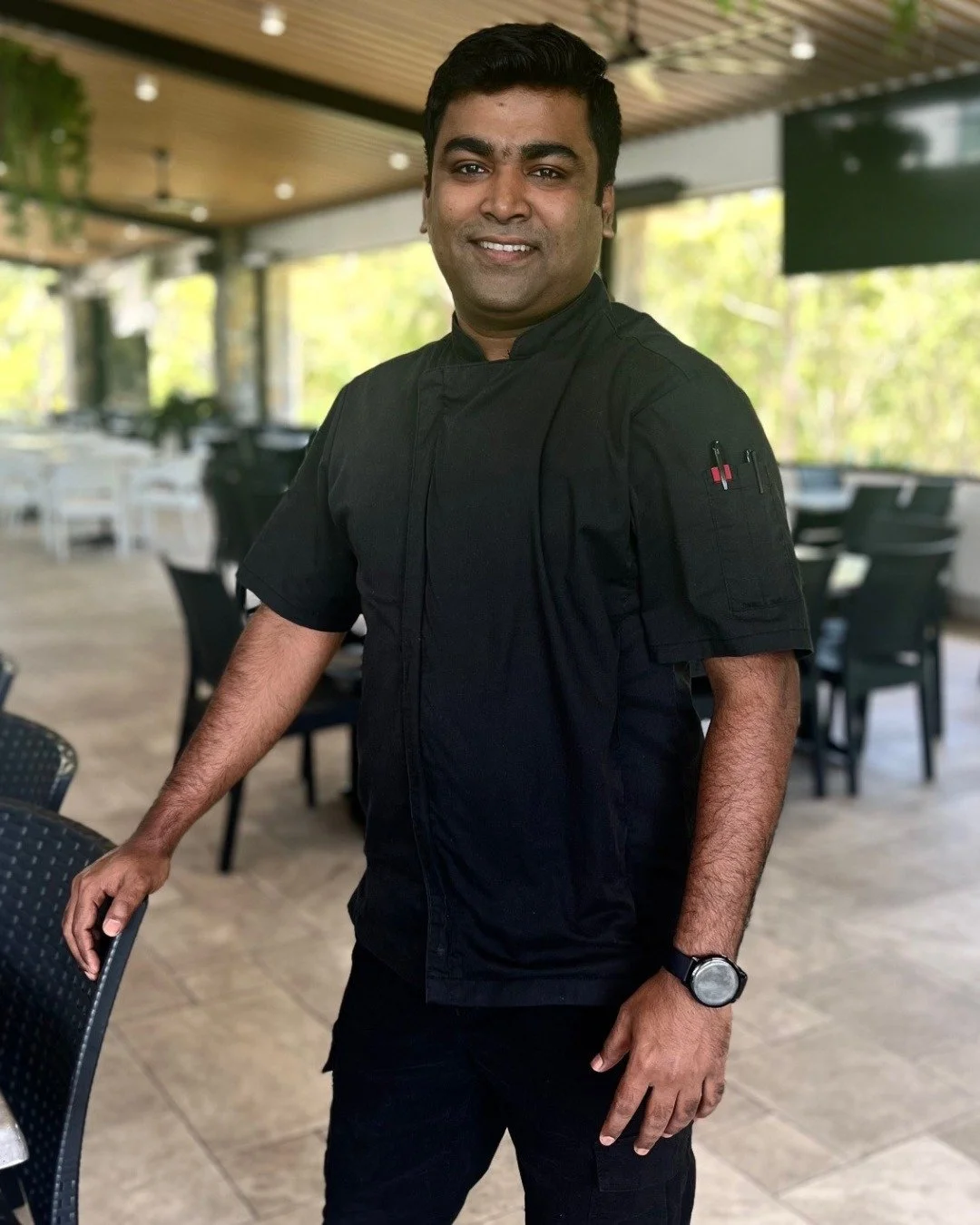 🌟 𝐒𝐚𝐲 𝐡𝐞𝐥𝐥𝐨 𝐭𝐨 𝐨𝐮𝐫 𝐇𝐞𝐚𝐝 𝐂𝐡𝐞𝐟, 𝐀𝐥𝐥𝐞𝐧! 🌟

Join us in offering a very warm welcome to Chef Allen, who joined us as Head Chef in November, arriving just in time to sail our team smoothly through the silly season.

Allen brings