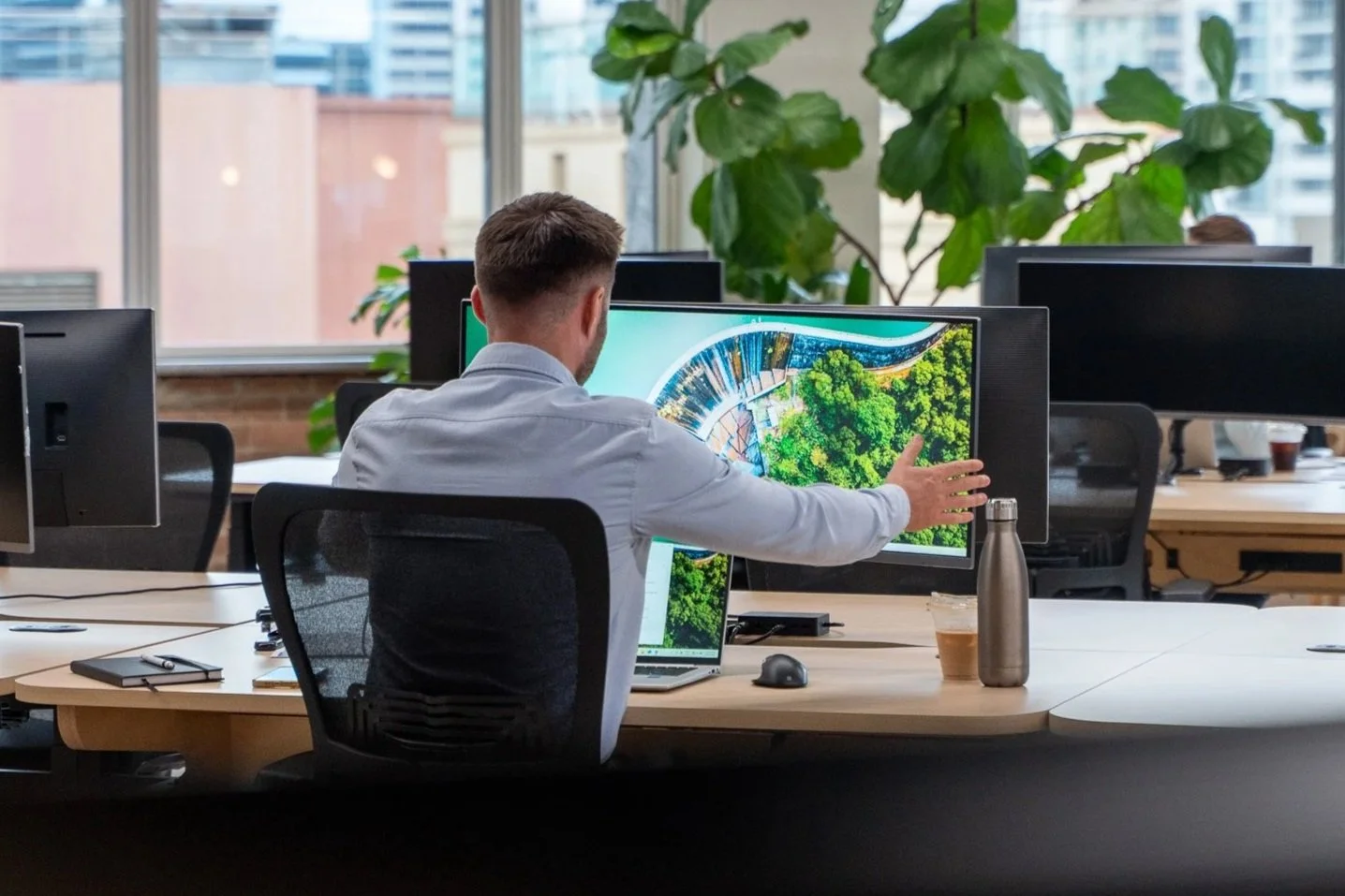 Hot Desking in Decline: Why Employees Want More Than Just a Desk