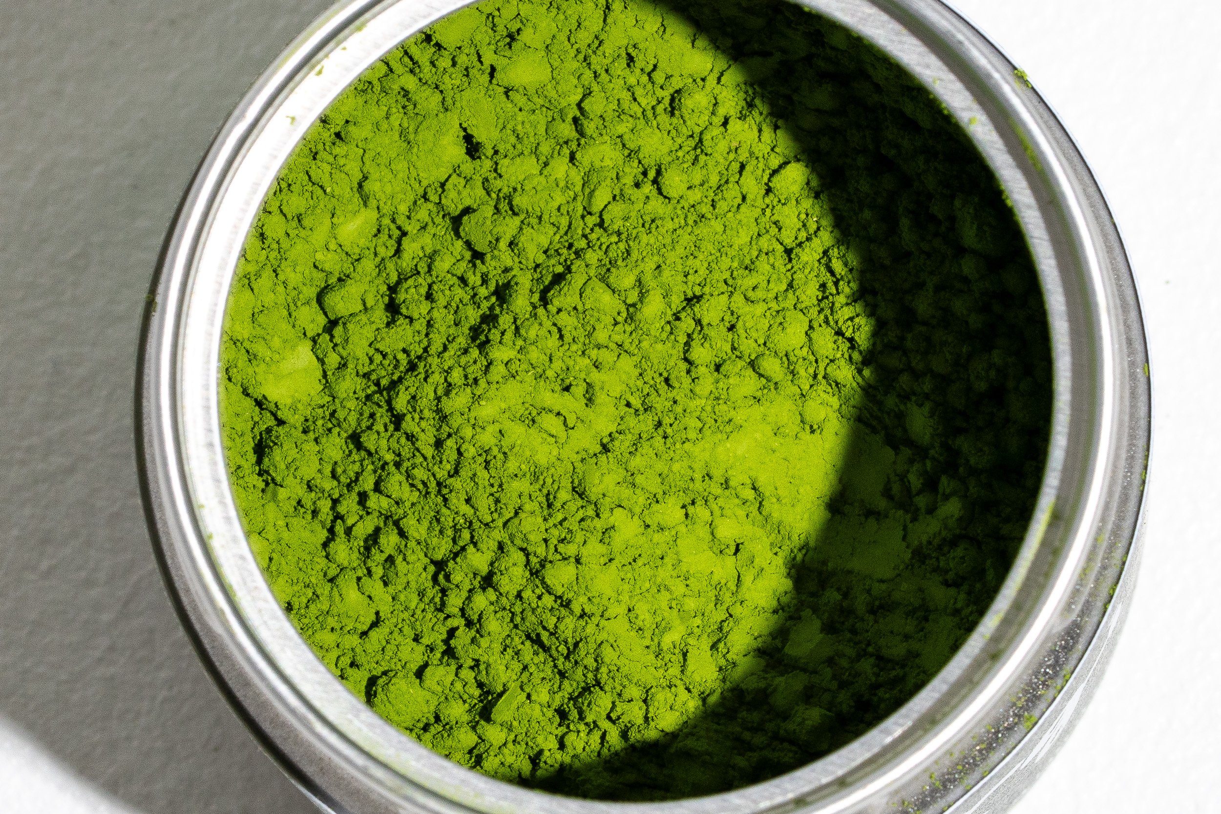 Organic Matcha Tin Open Close.jpg