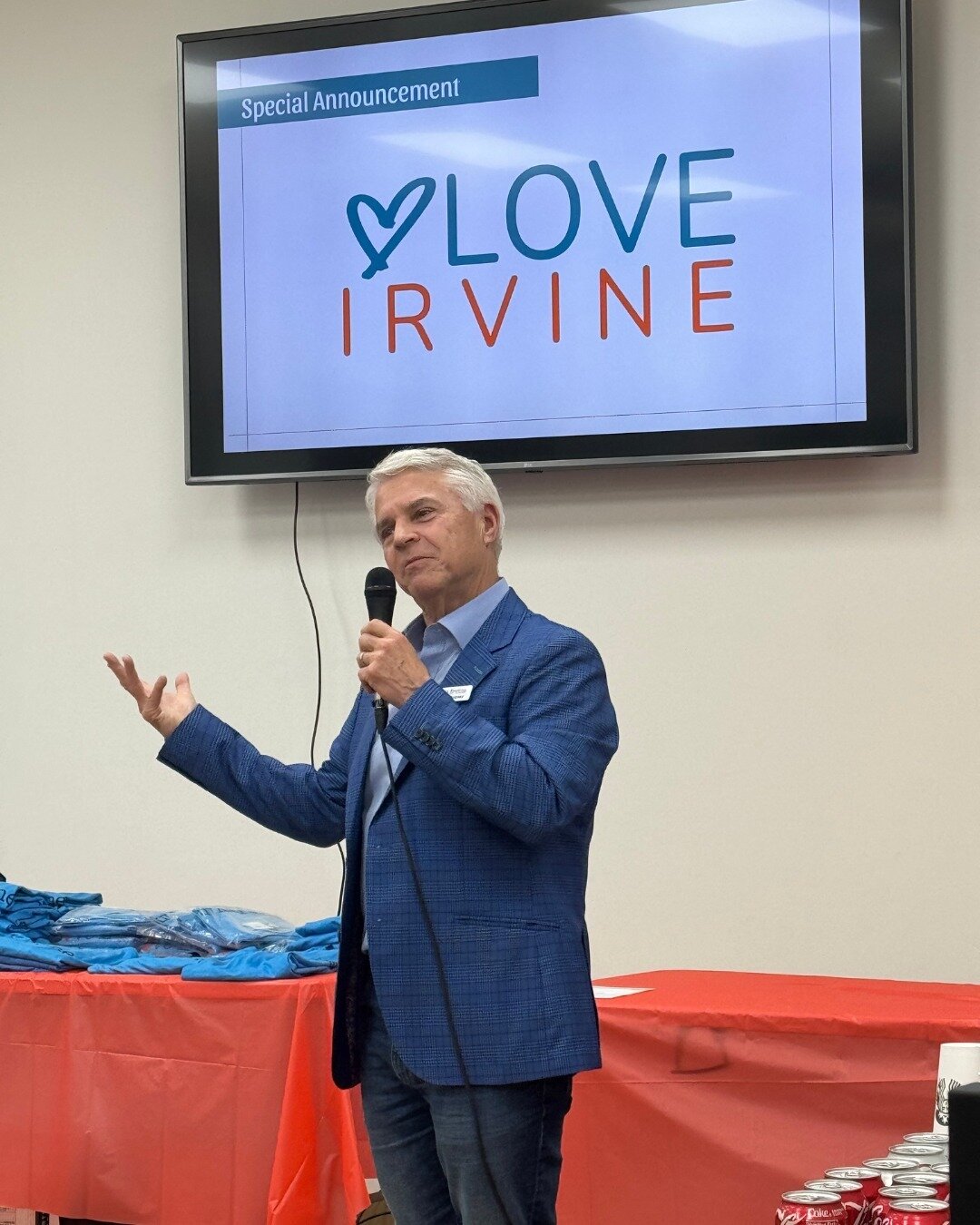 Throwing it back to our February Community Appreciation Night where we hosted a dinner for friends, sponsors, and volunteers of Love Irvine's 2023 Serve Day event. The mayor was even in attendance! Thank you to @IrvineCityChurch for hosting!

#Irvine