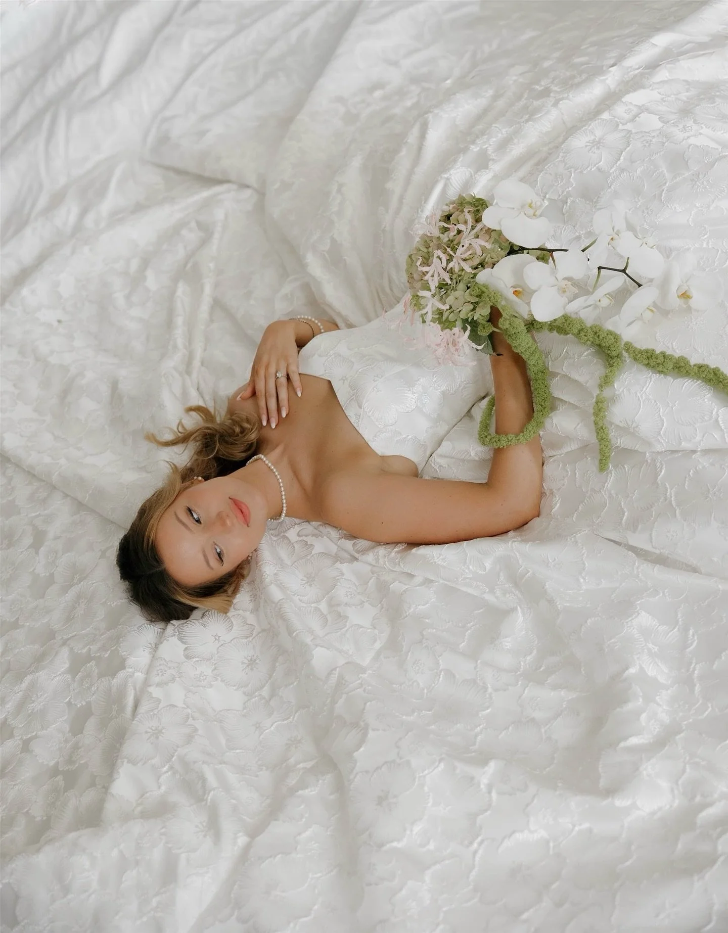 bridal beauty 🦢🤍☁️
.
.
.
.
. 
Second photographer for @natalyaphelpsfilm #wedding #weddingphotography #weddingphotographers #chsphotography #charlestonwedding #charlestonweddingphotographer #charlestonweddingphotography #southcarolinaweddingphotogr