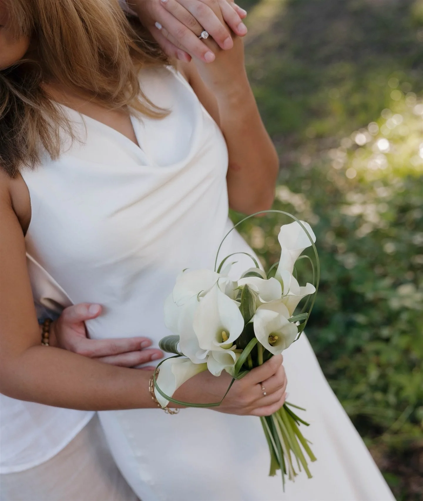 Eloped on the beach then ran through the Folly neighborhoods 🤍

#beachelopement #charlestonphotographer #charlestonphotography #follybeach #follybeachphotographer
