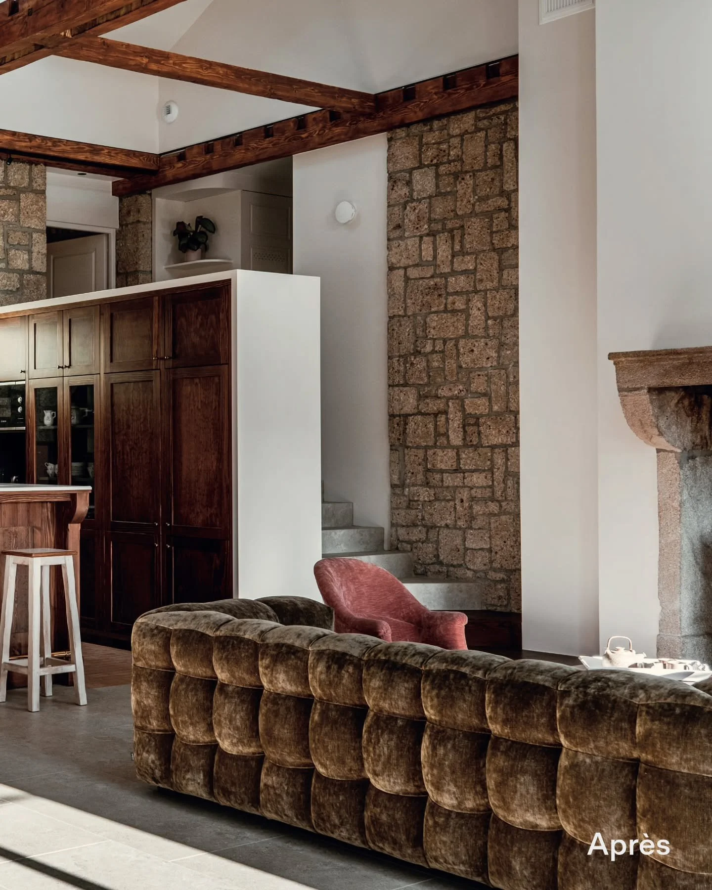 12 mois de projet &amp; 14 mois de travaux plus tard..... 
Avant / Apr&egrave;s la r&eacute;habilitation des lieux.

#interiordesign #rehabilitation #avantapr&egrave;s #architectureinterieure #gitedefrance