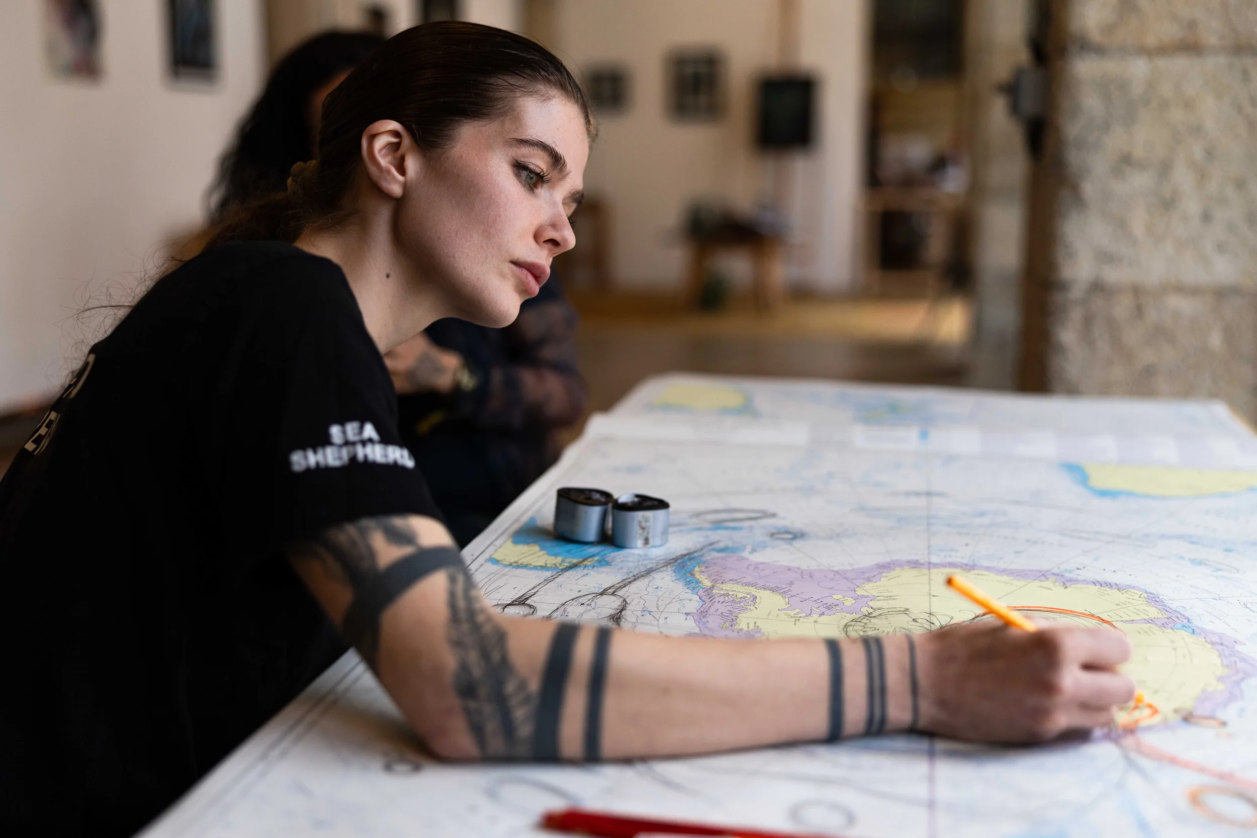 crafts worker drawing
