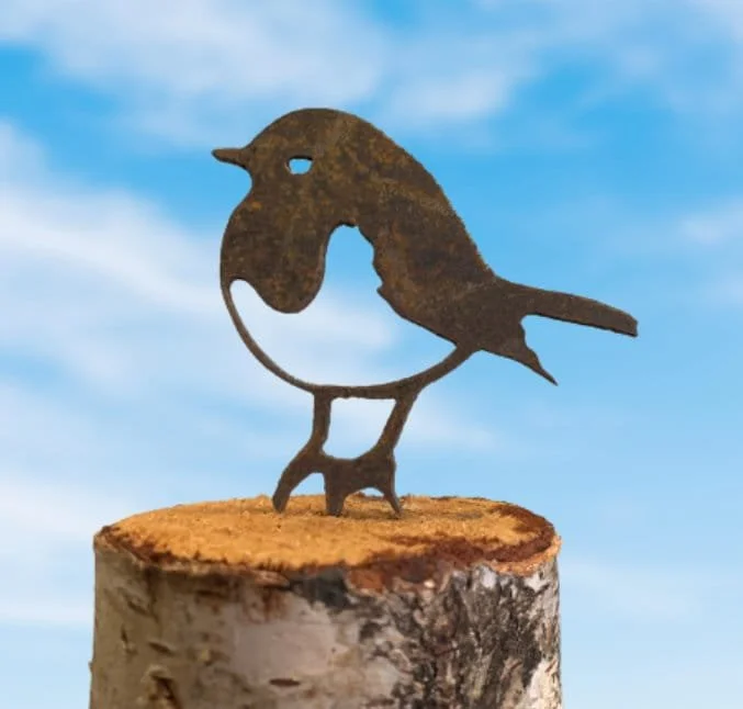 Metalbird Rusty Robin fence post topper