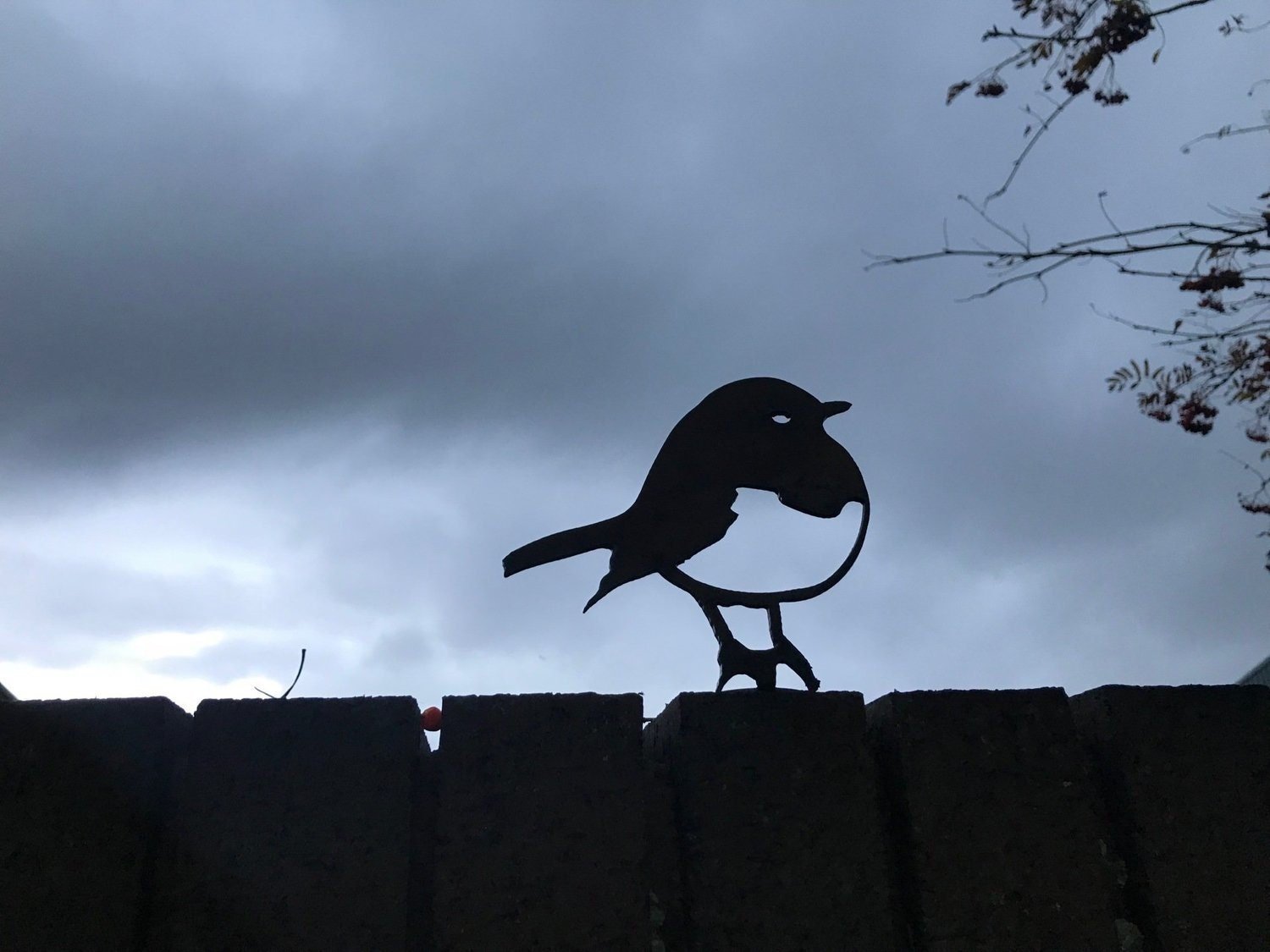 Rusty Robin Metal Bird wall fence post topper