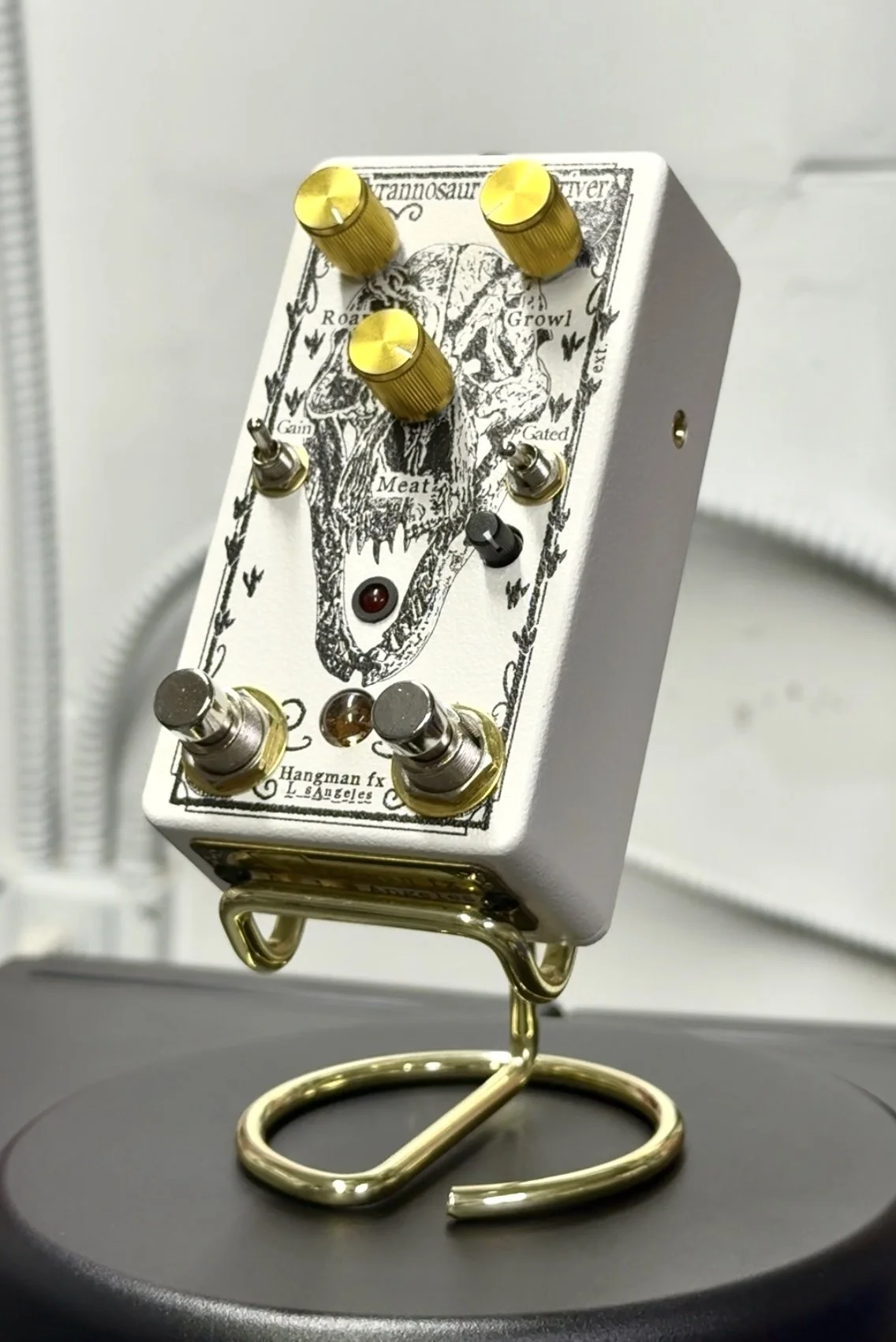 The Great White Tyrannosaur MegaDriver (overdrive/fuzz-stortion + 2 switchable gain stages)