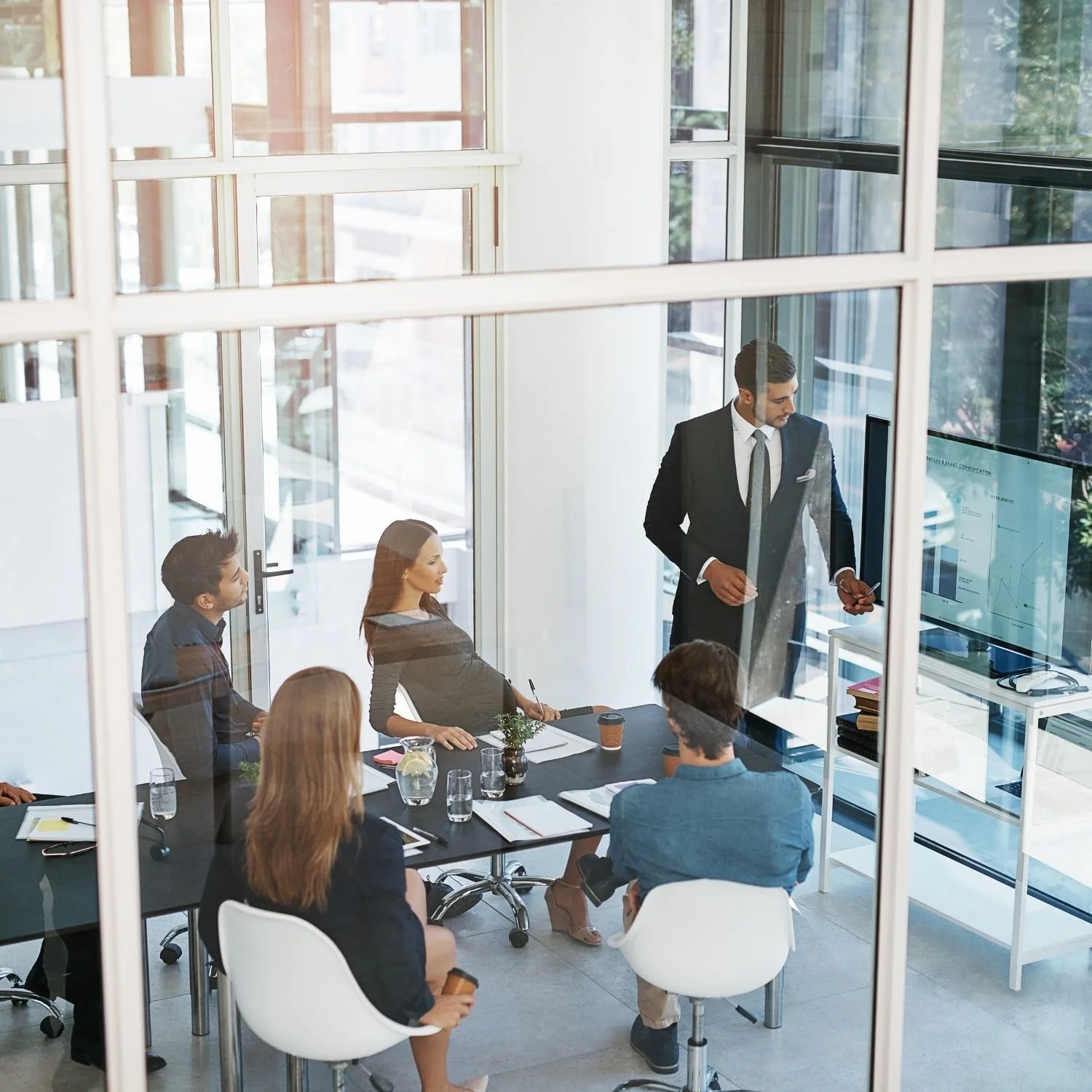 Il costo di un consulente dati esterno contro un dipendente interno