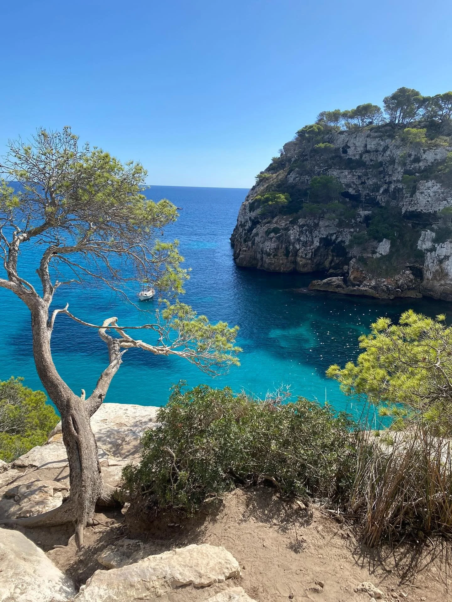 Menorca, how fabulous you are!😍So happy to be here to start the October retreat tomorrow, can't wait to go deeper into practice with another amazing group of yogis 🥰🕉️