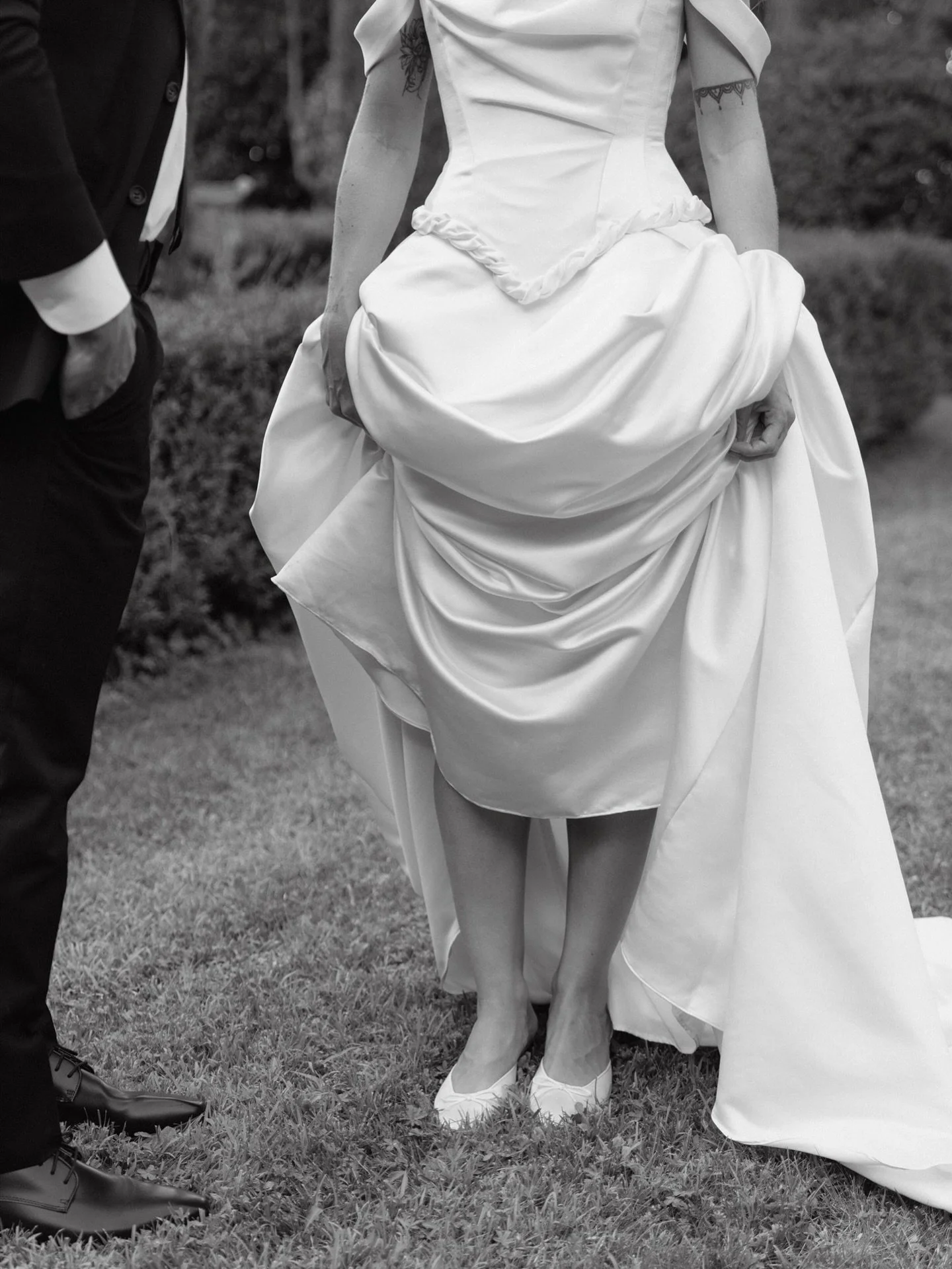 So grateful for all of my 2025 couples 🤍 Last year was full of beautiful days, meaningful moments, and people who trusted me with really important memories. Feeling very lucky over here. Thank you for such a great year.