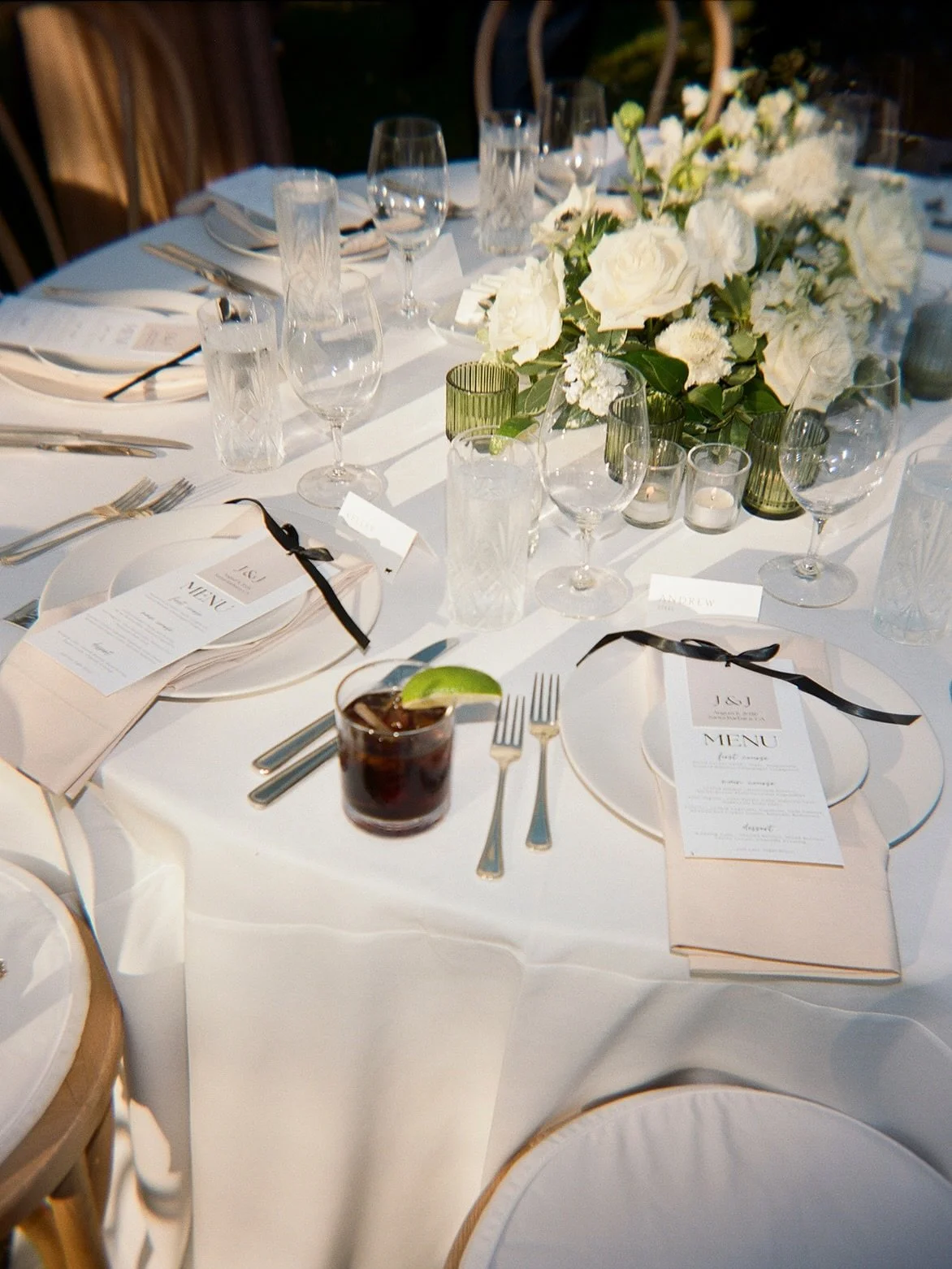 The prettiest day with @amberalyseevents ✨

Photo @caitphoto_
Planning @amberalyseevents
Venue @thesantabarbaraclub
H&amp;MU @carlylesalon @iamyannely
Florals @fluidbloom
Rentals @brighteventrentals
Cake @francesbakingco
Hotel @hotelcalifornian
Video