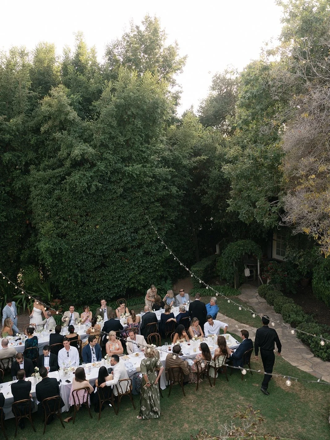 J + G&rsquo;s garden party style reception with the cutest cake made by the bride and delicious paella by @sbpaellacatering 

Photo @caitphoto_
Venue @simpsonhouseinn @hearth.hospitality.group
Coordinator @annjohnsonevents
Catering @sbpaellacatering
