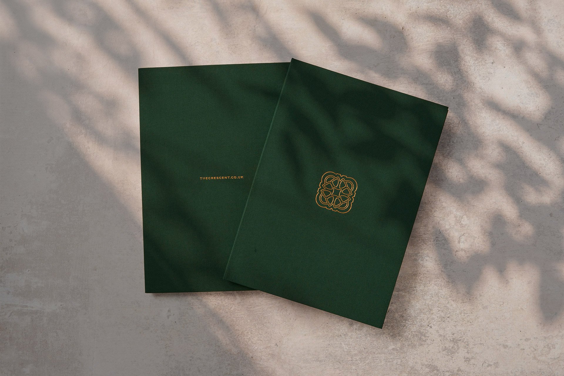 dd-london-crescent-thame-branding-logotype-foiled-brochure-6.jpg
