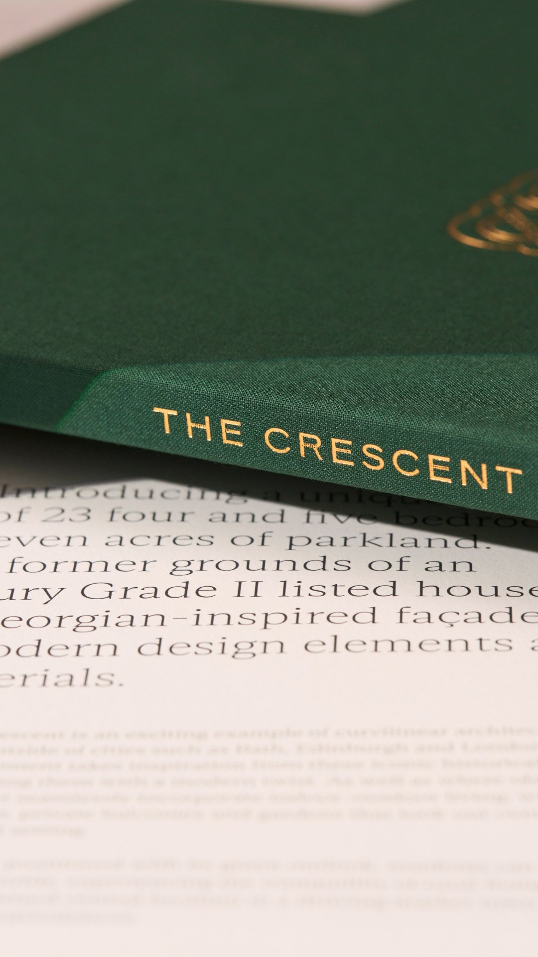 dd-london-crescent-thame-branding-logotype-foiled-brochure-4.jpg