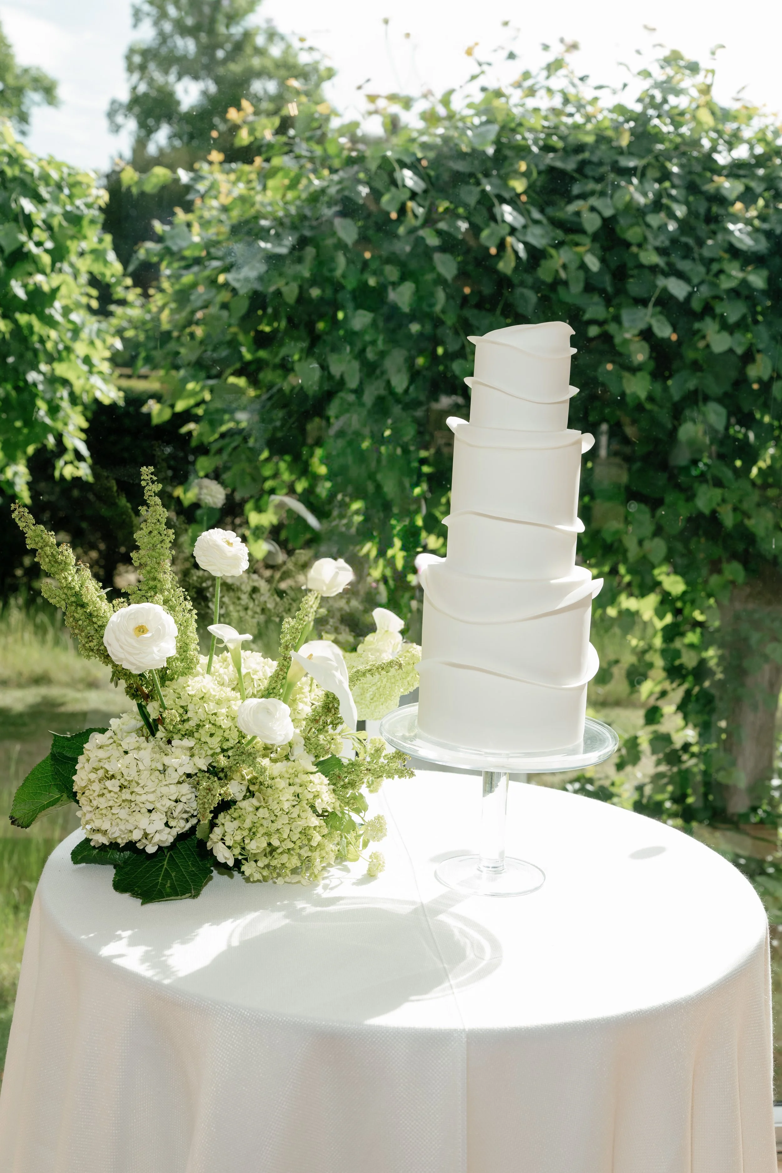Luxury London Wedding Indeco Flowers-212.jpg