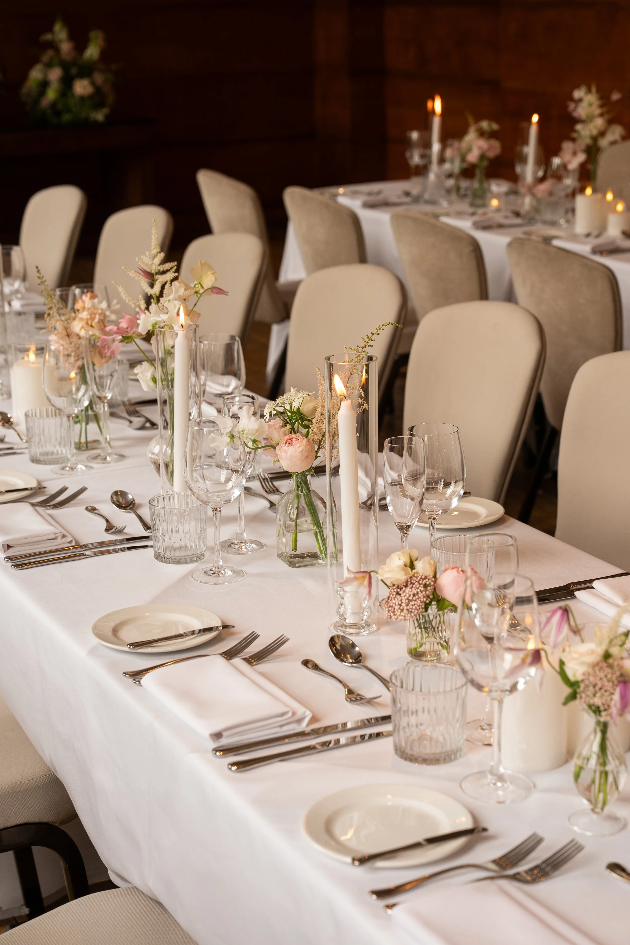 Luxury table scape event flowers town hall hotel london 1.jpg