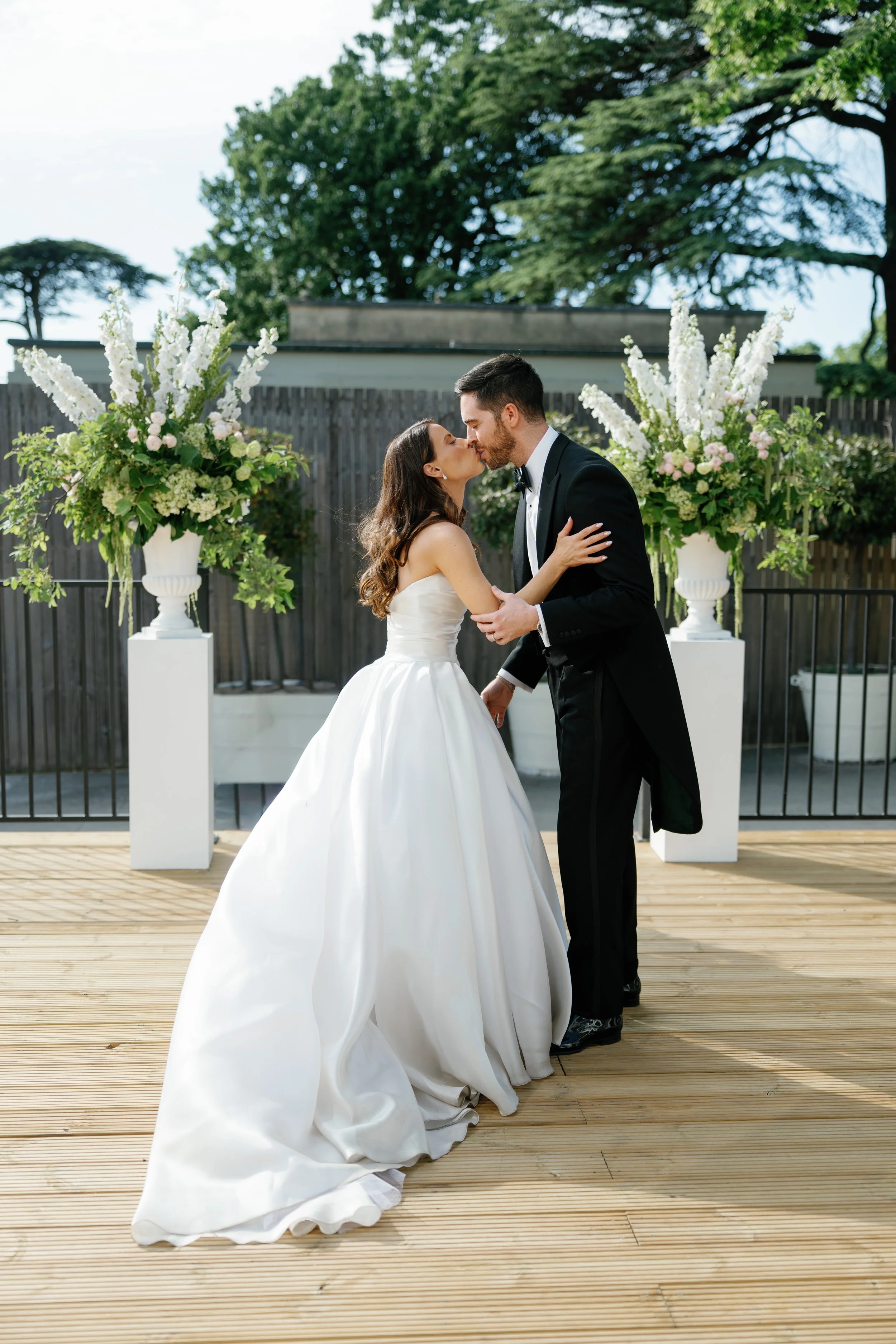 Luxury London Wedding Indeco Flowers-44.jpg