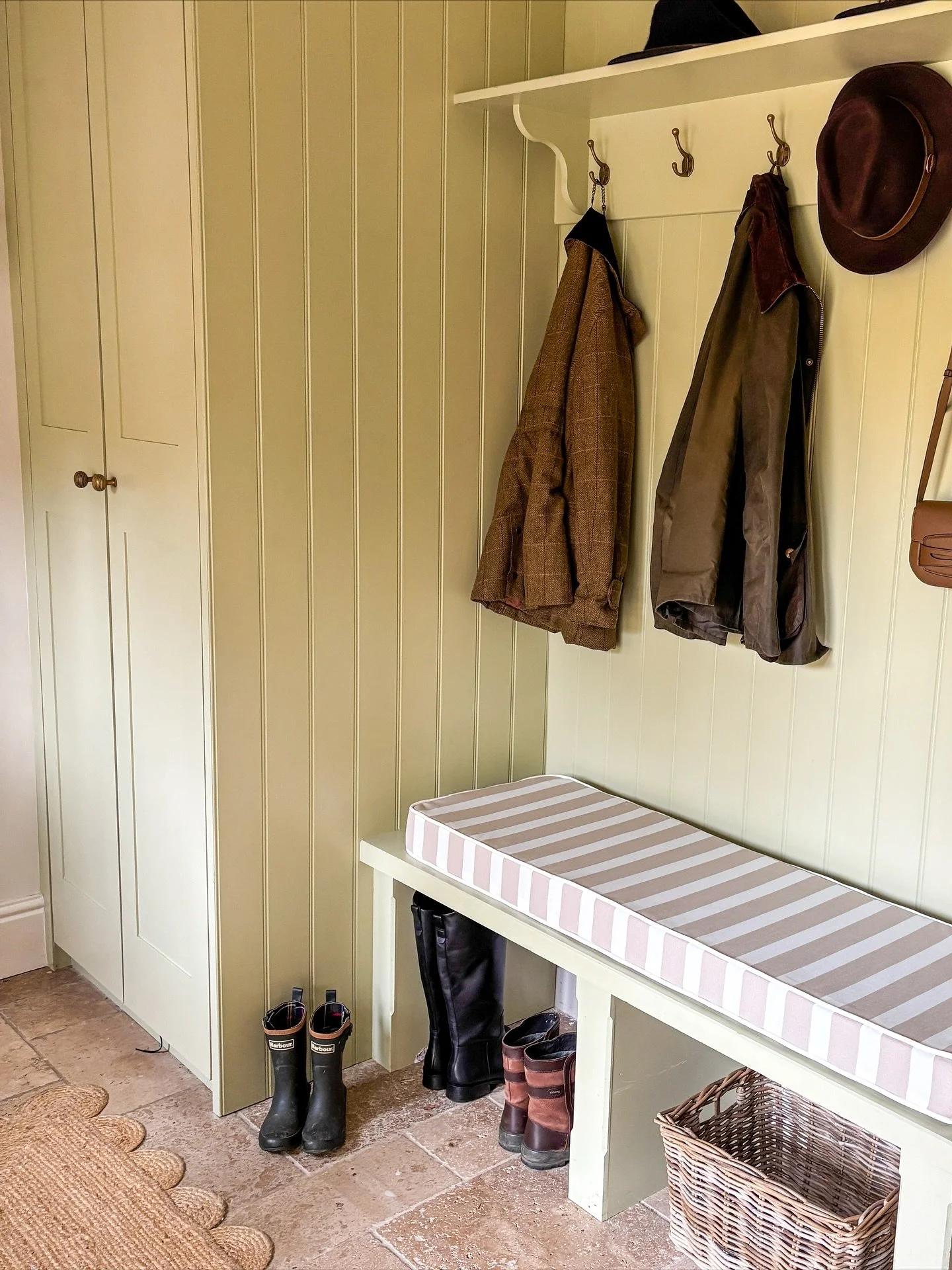 Admiring one of these two banquette cushions upholstered by a talented friend; my client isn&rsquo;t quite ready for them yet so I&rsquo;ll be storing them in the annexe.
Although to honest I am tempted to keep them in my boot room 🤍 beautiful! 

Th