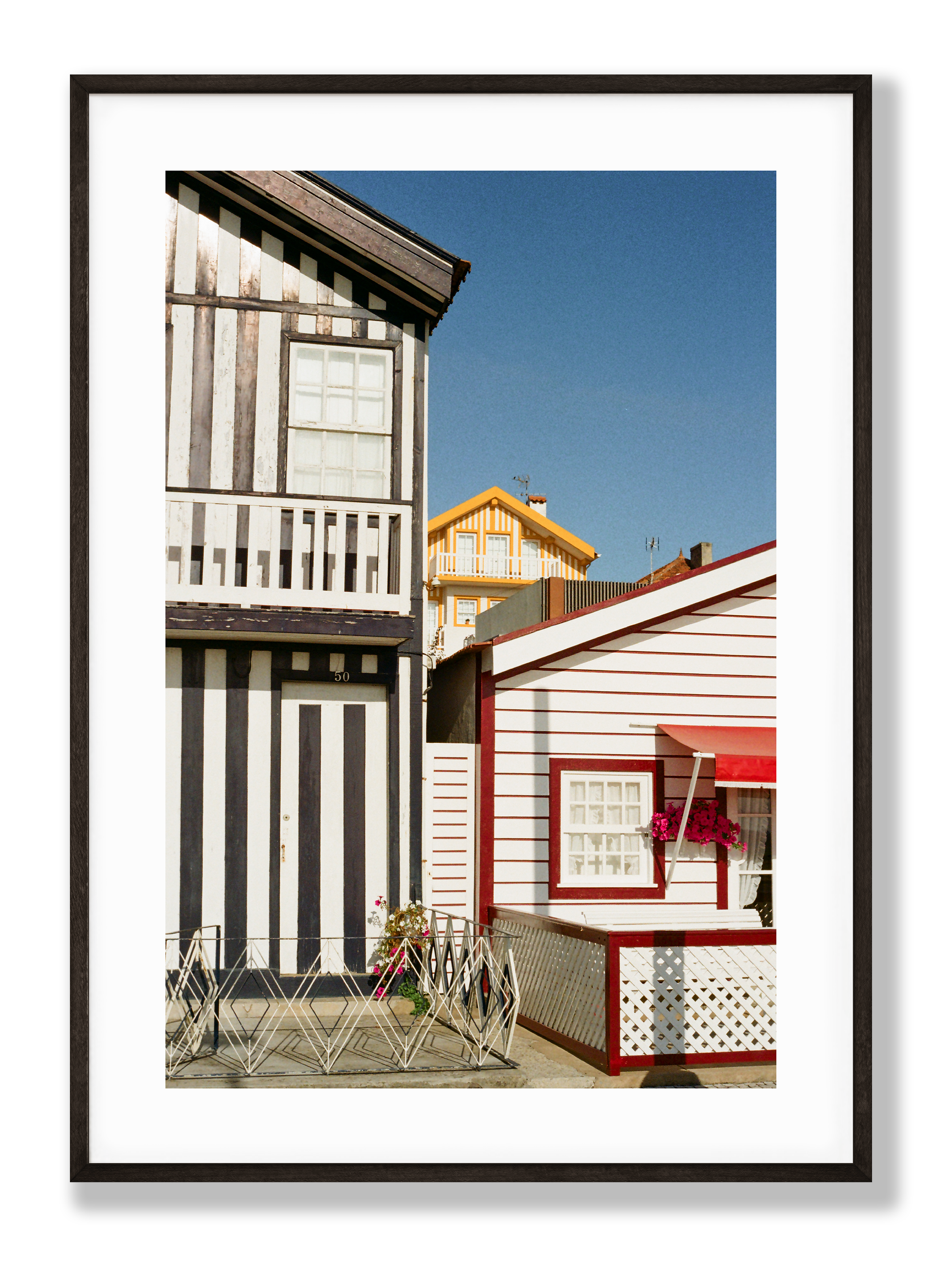 Aveiro 50x70-Portrait Frame.png