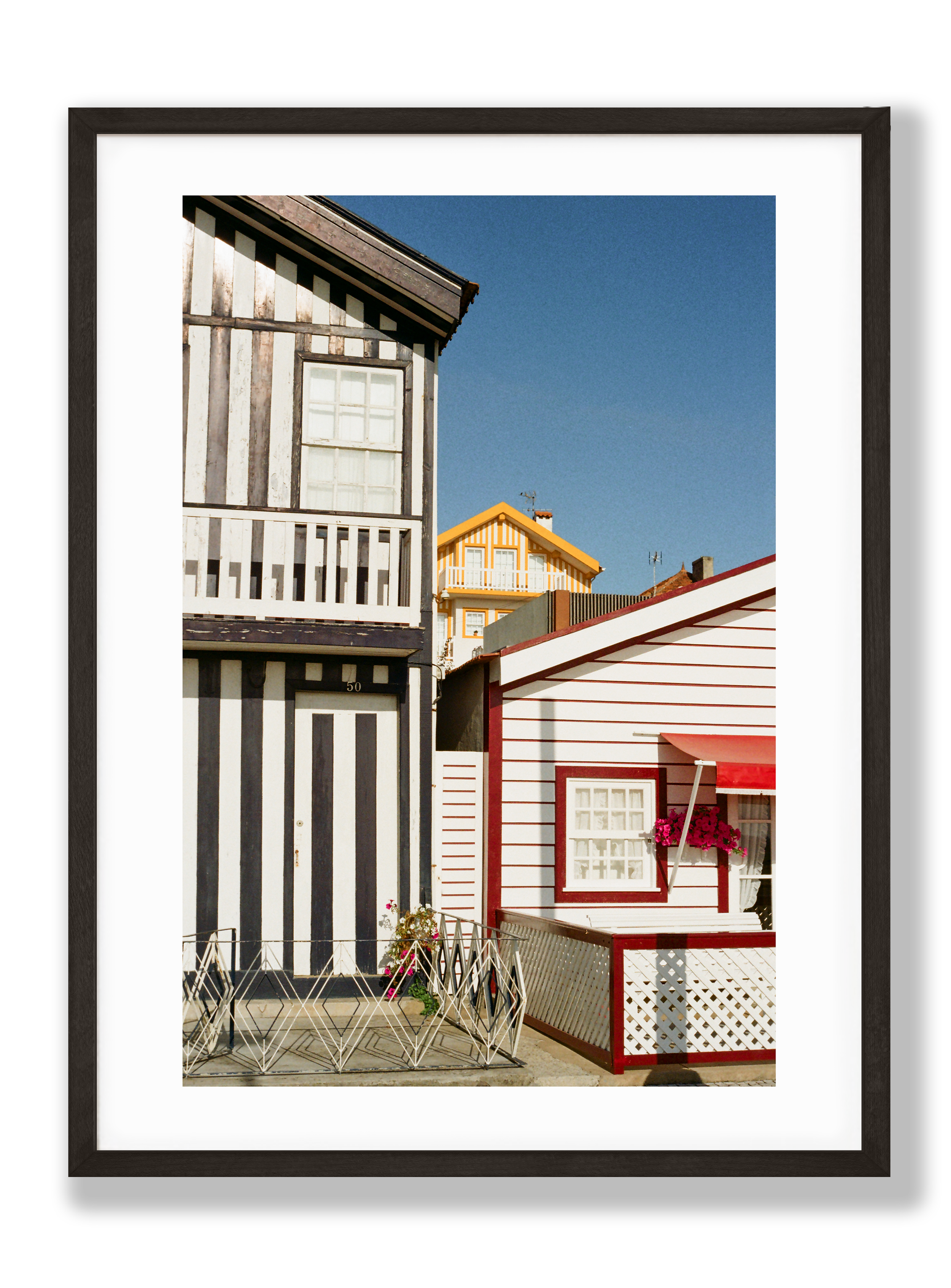 Aveiro 30x40cm-Portrait frame.png