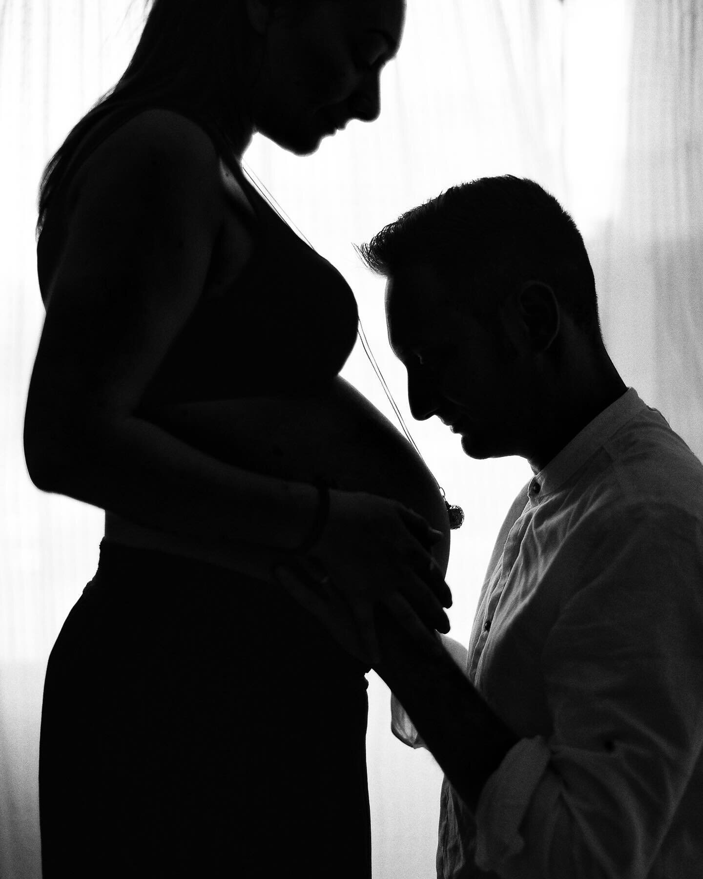 The beginning of a brand new chapter in black and white🖤🤍

#maternityshoot #maternitysession #familyphotographer #florencefamilyphotographer #florenceweddingphotographer #florence #tuscanywedding #couplesphotographer  #weddingphotographer #weddingv