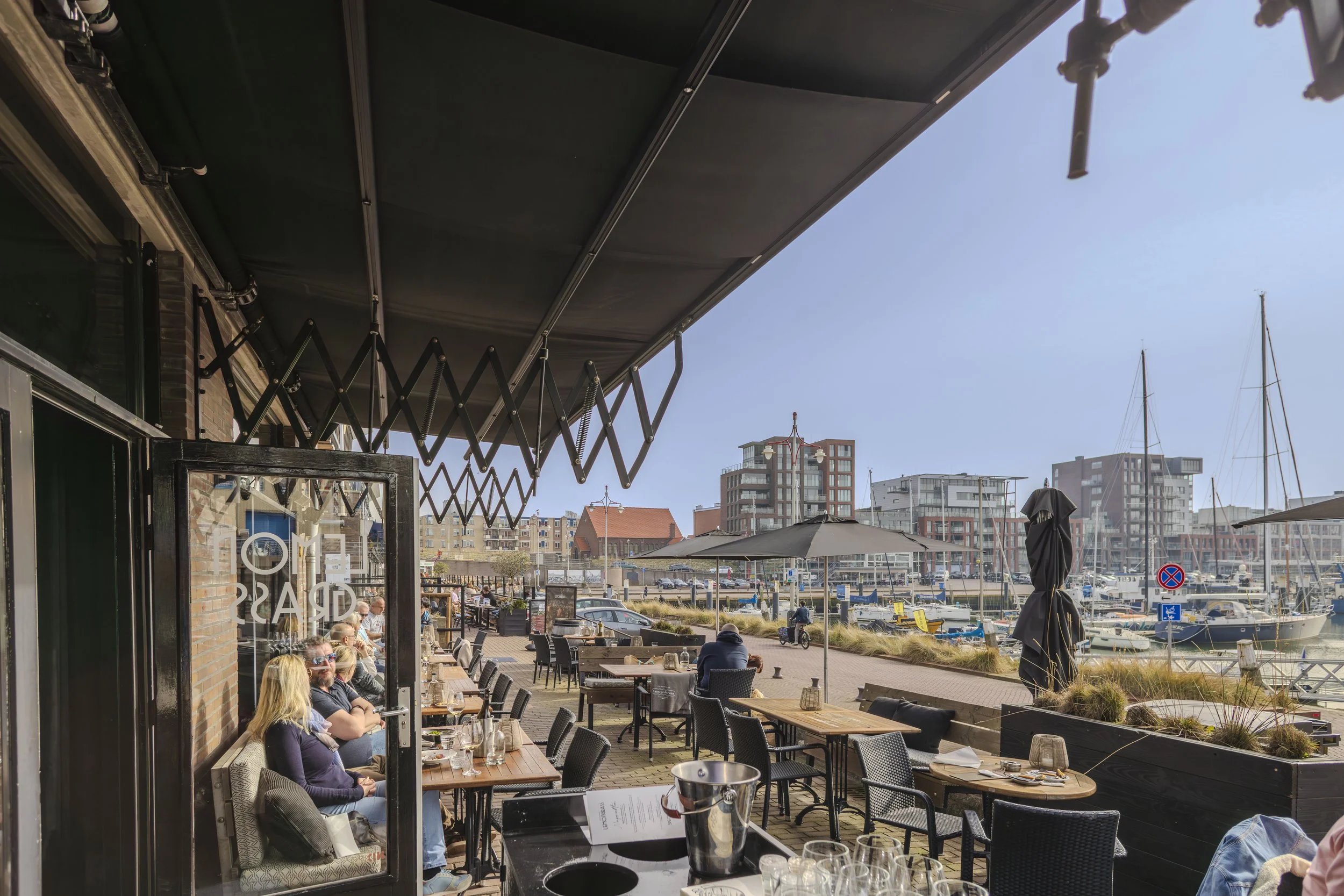 Lemongrass Scheveningen Tafelen met Ton-11.jpg