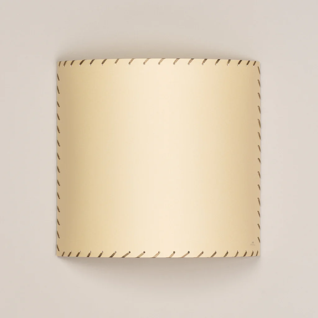 <a target="_blank" rel="noopener noreferrer"  href="https://urlgeni.us/bPBBd">Comodin Square Wall Light</a>