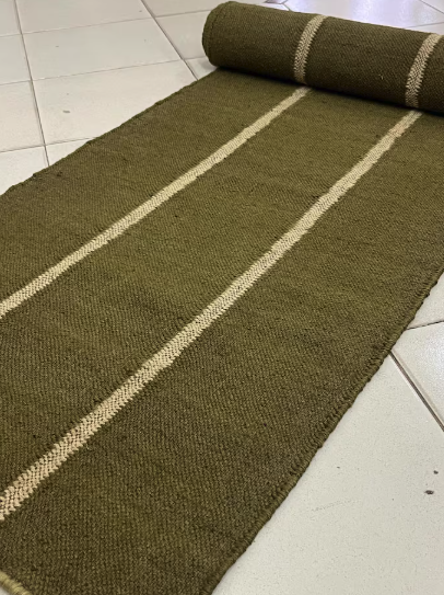 <a target="_blank" rel="noopener noreferrer"  href="https://urlgeni.us/oud07">Olive Jute Runner</a>