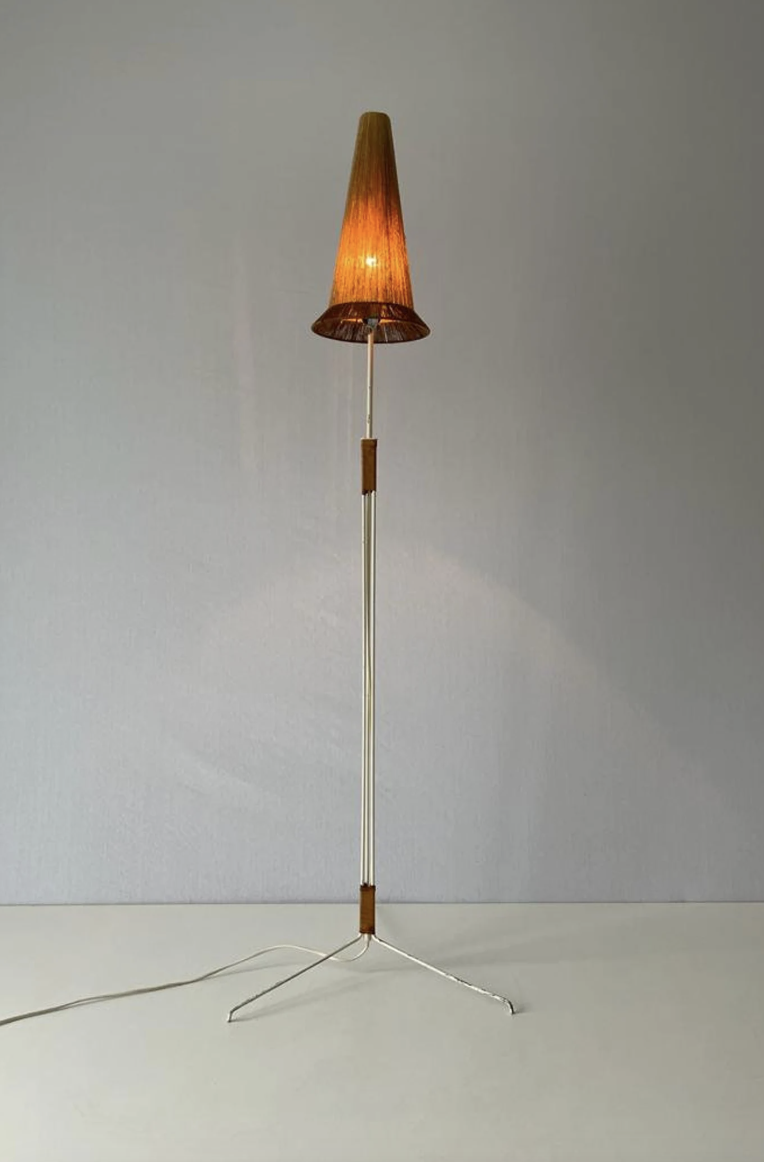 <a target="_blank" rel="noopener noreferrer" href="https://urlgeni.us/fzraF">Hans-Agne Jakobsson Raffia Bast Floor Lamp</a>