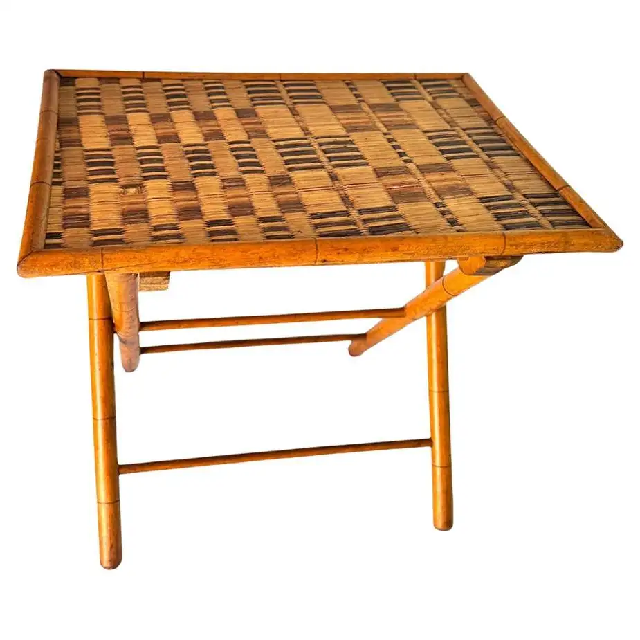 <a target="_blank" rel="noopener noreferrer" href="https://rstyle.me/+bGRafKkj8fv8ovRiXcqLww">French Side Table circa 1960</a>