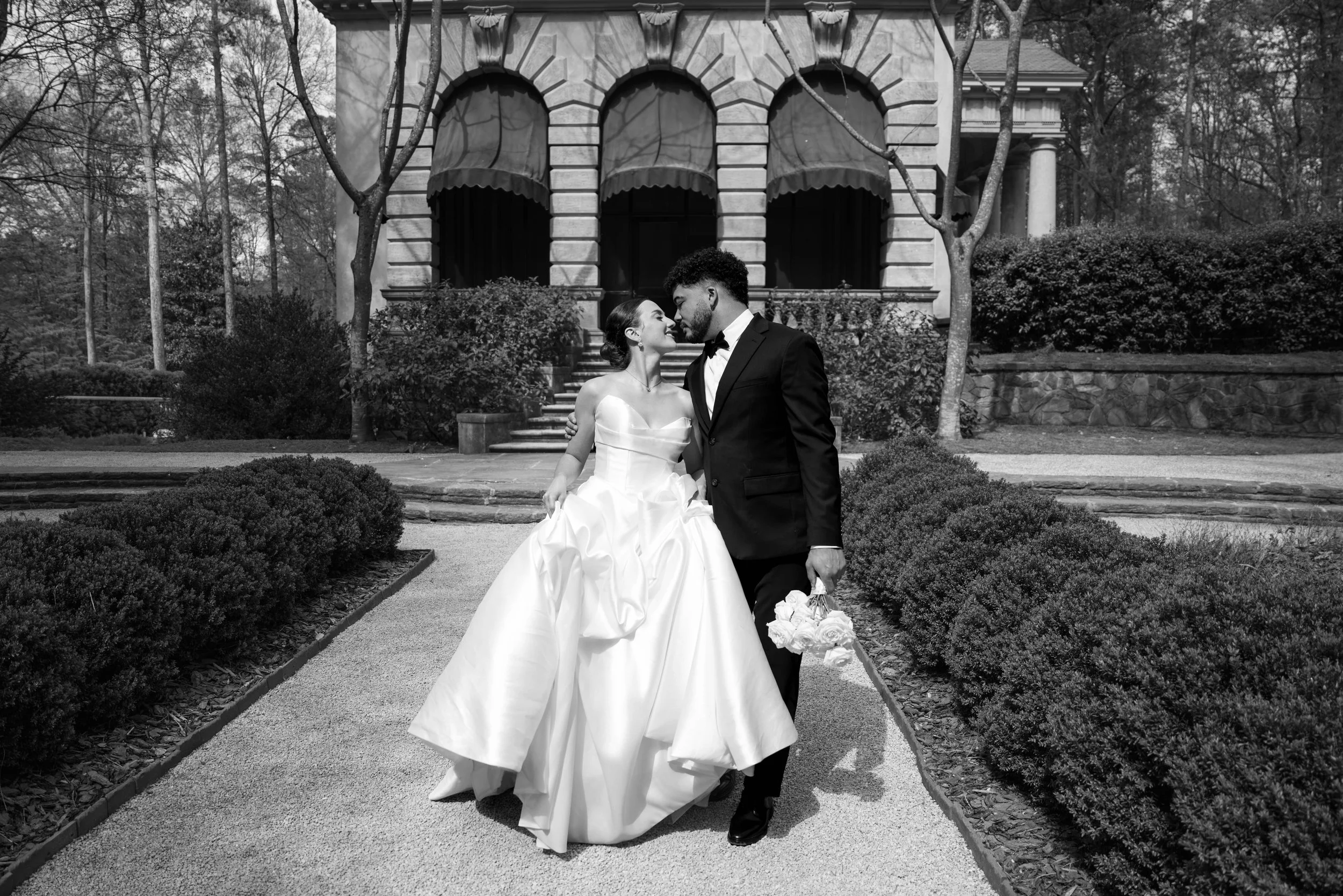 Song of Sanè - Swan House - Bride + Groom Lawn-19.jpg