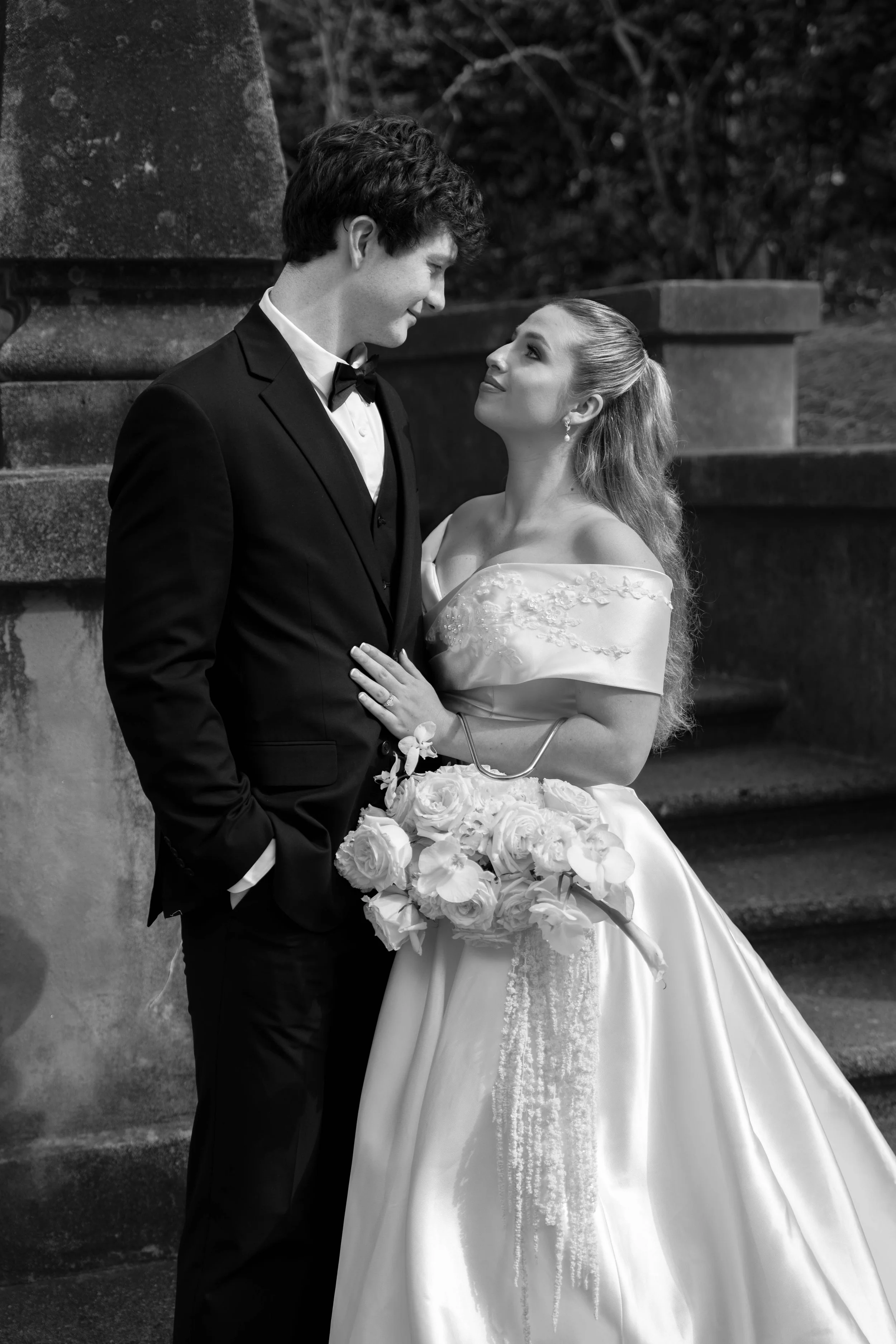 Song of Sanè - Swan House - Coach Car-19.jpg