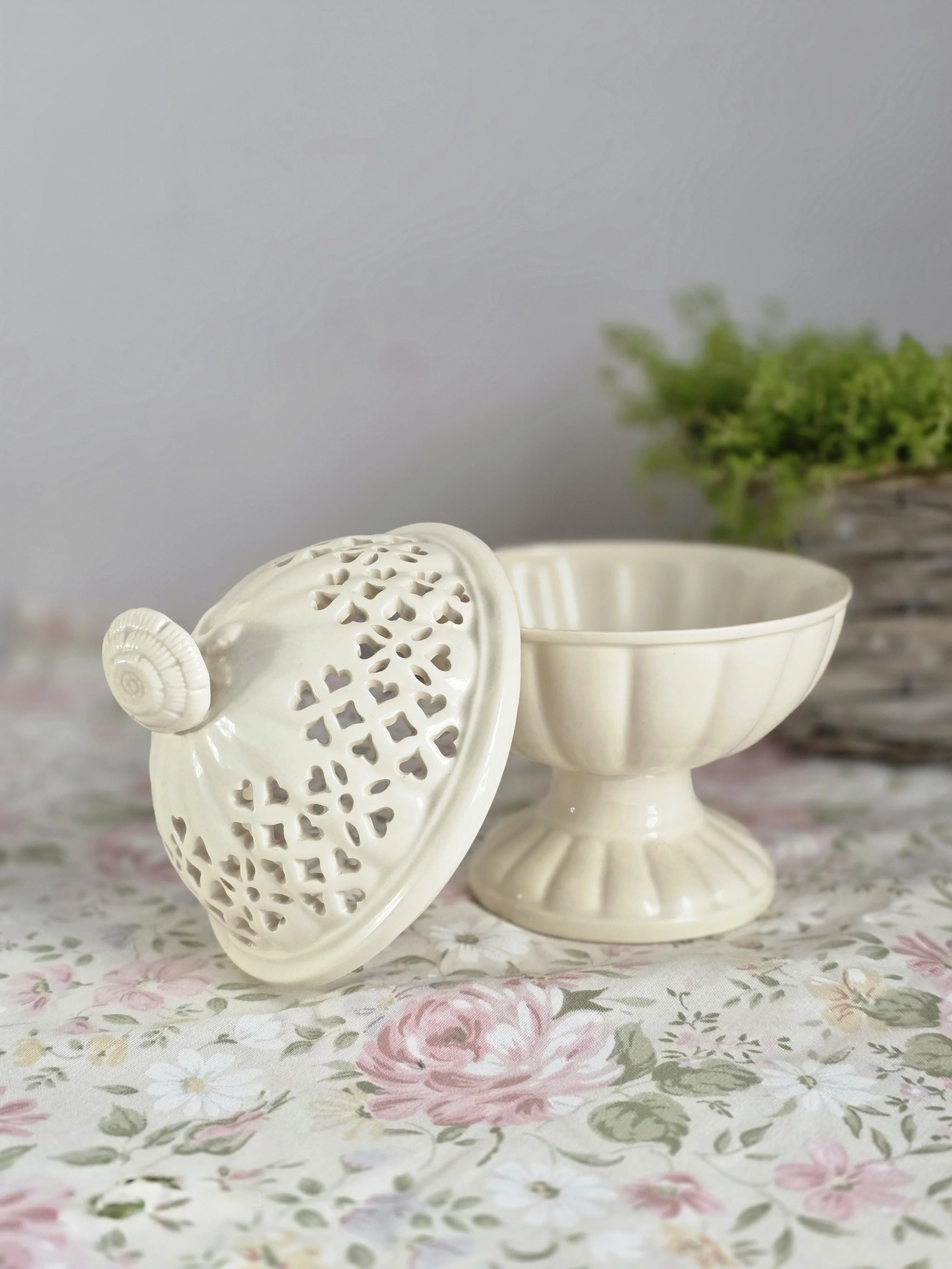 royal creamware (4).jpg