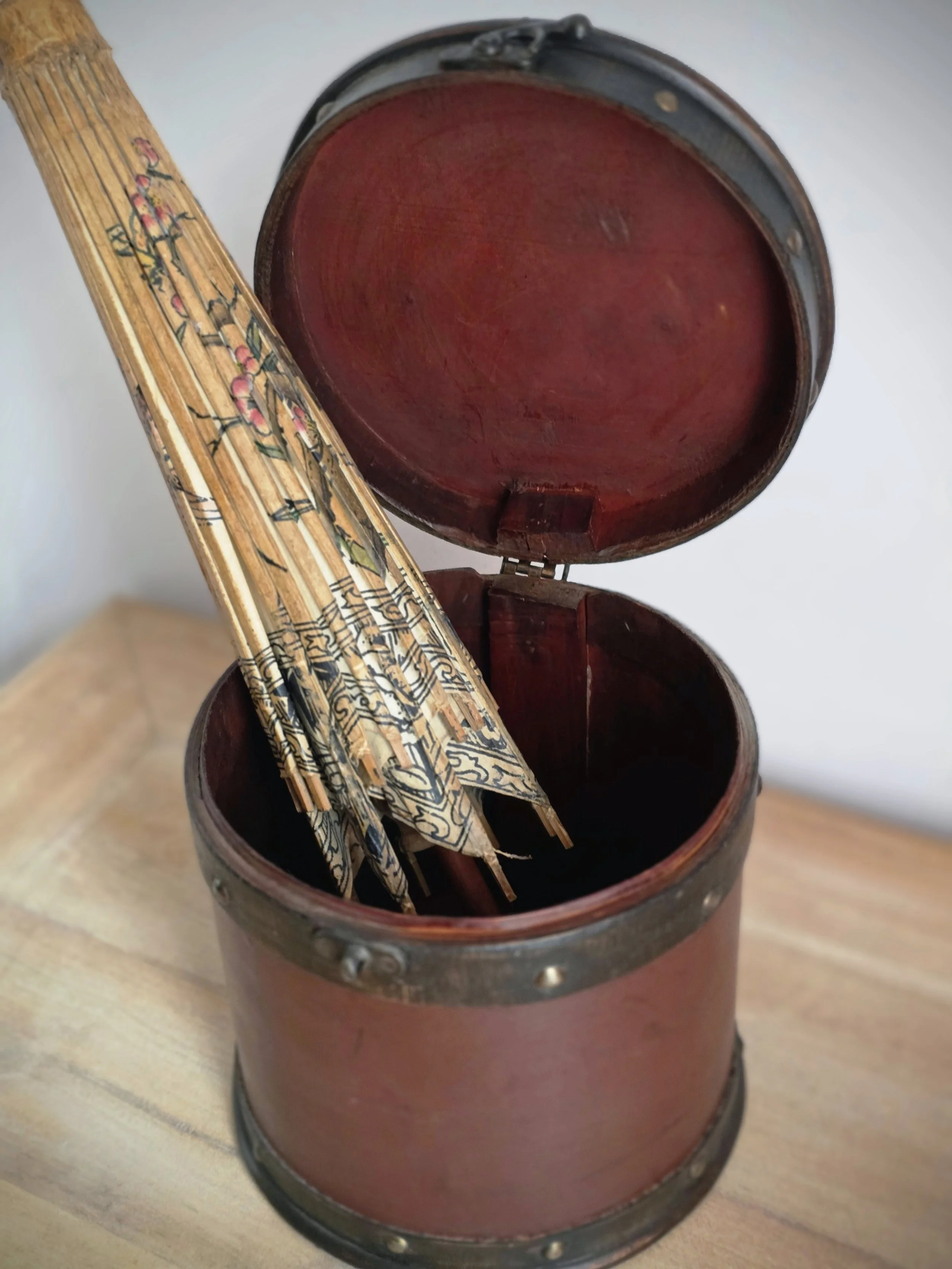 Antique Hatbox (5).jpg