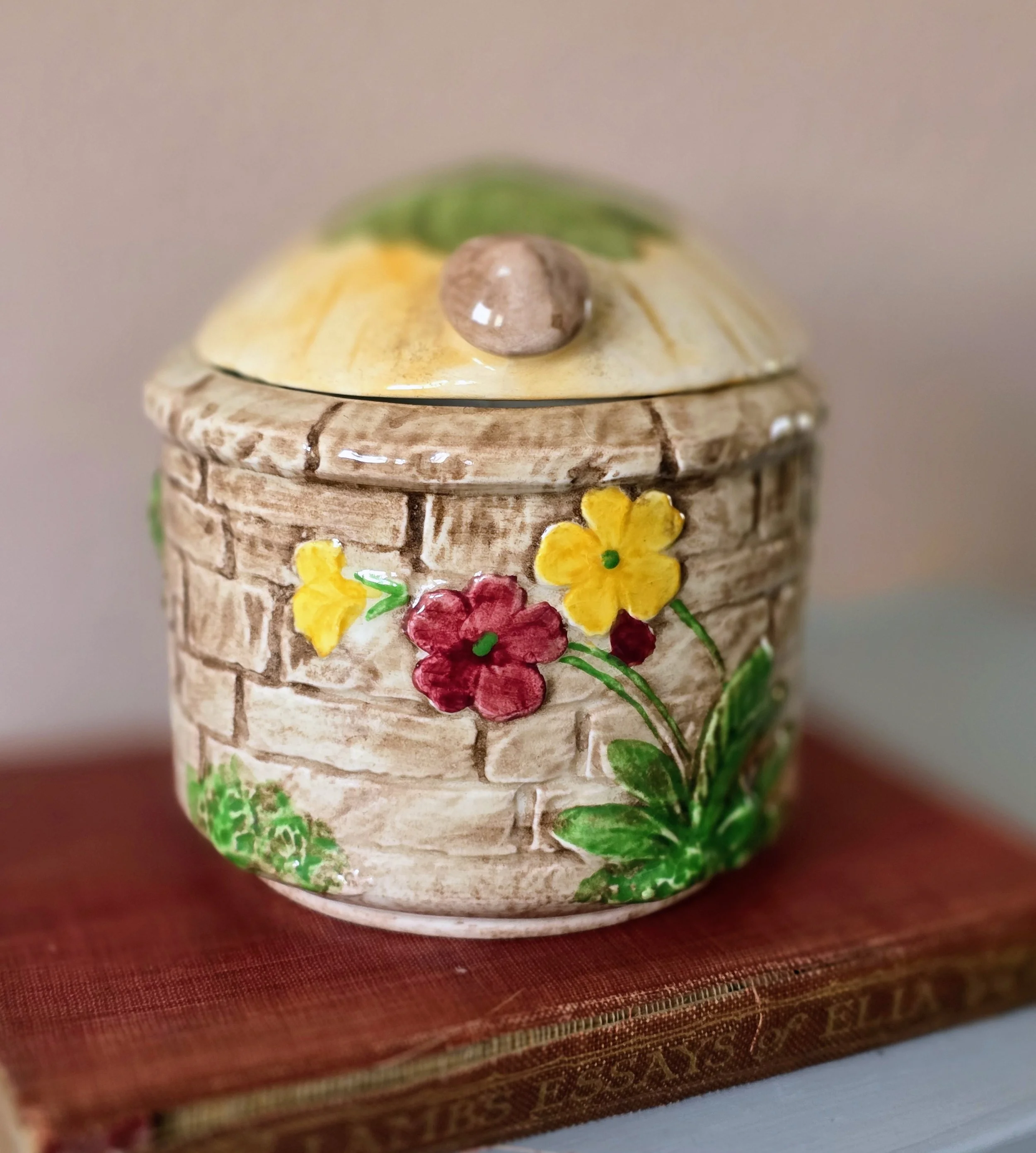 Wishing Well honey pot (9).jpg