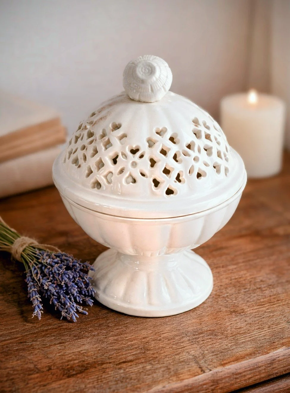 royal creamware (1).png