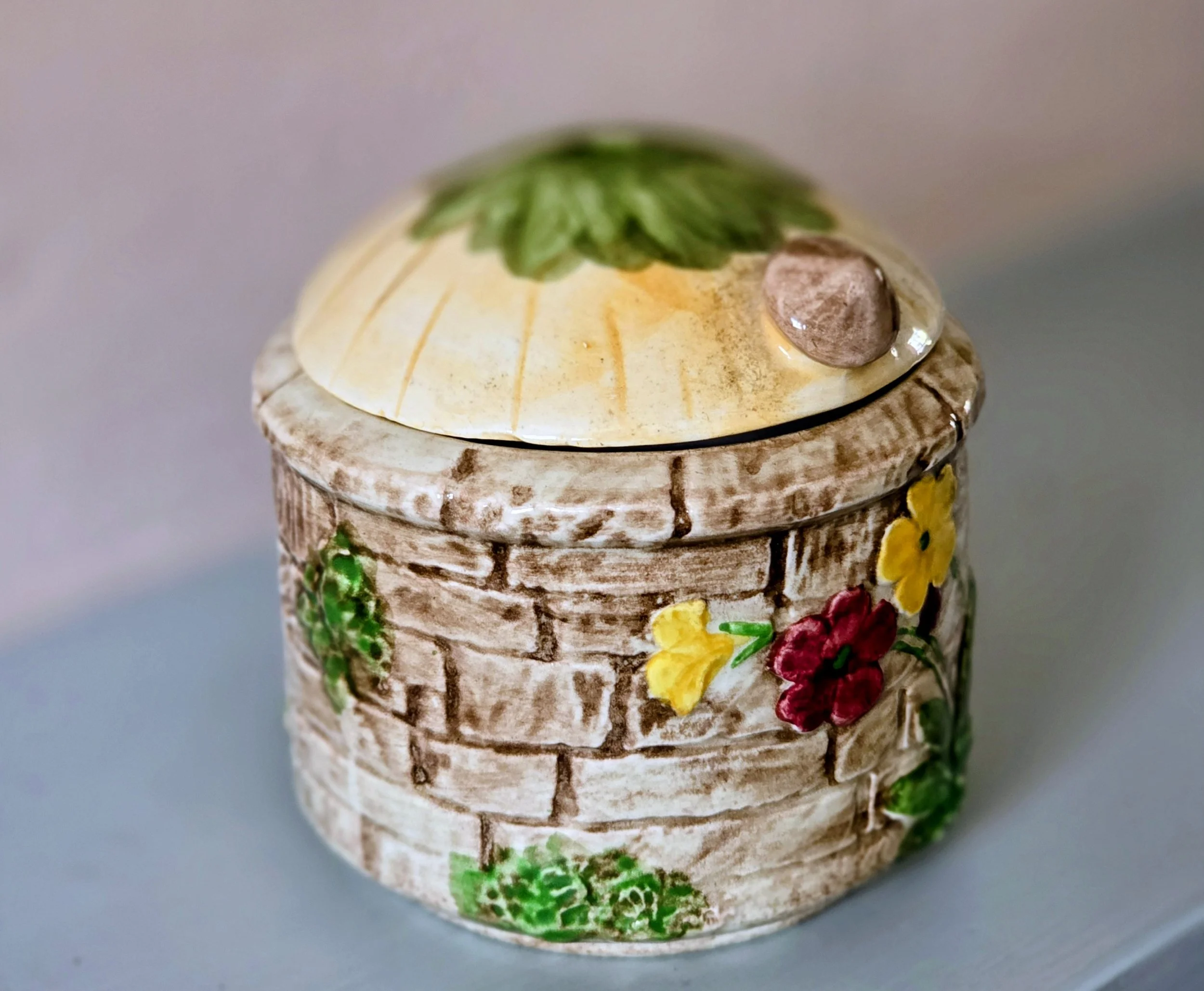 Wishing Well honey pot (6).jpg