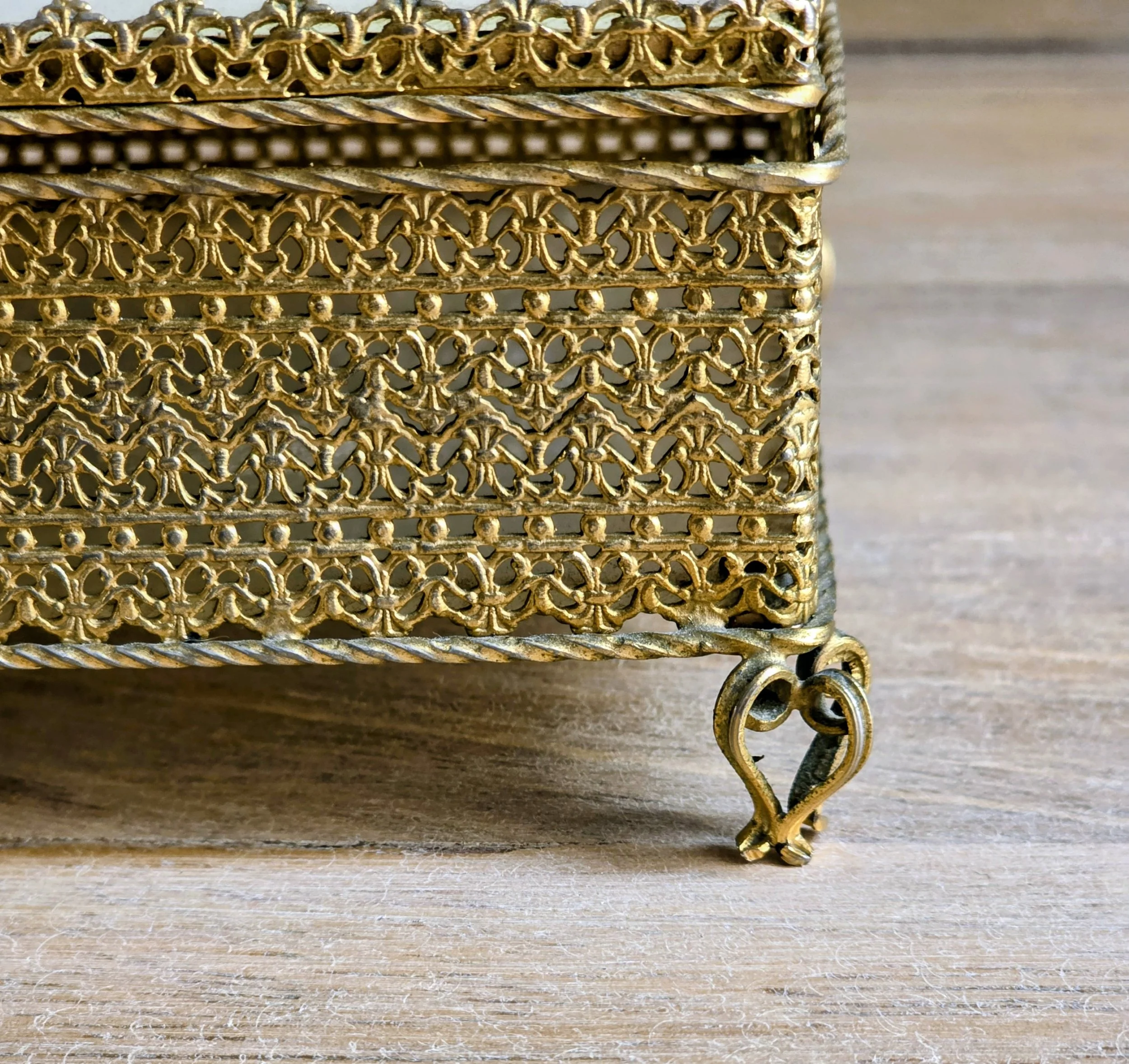 gilded trinket box (1).jpg