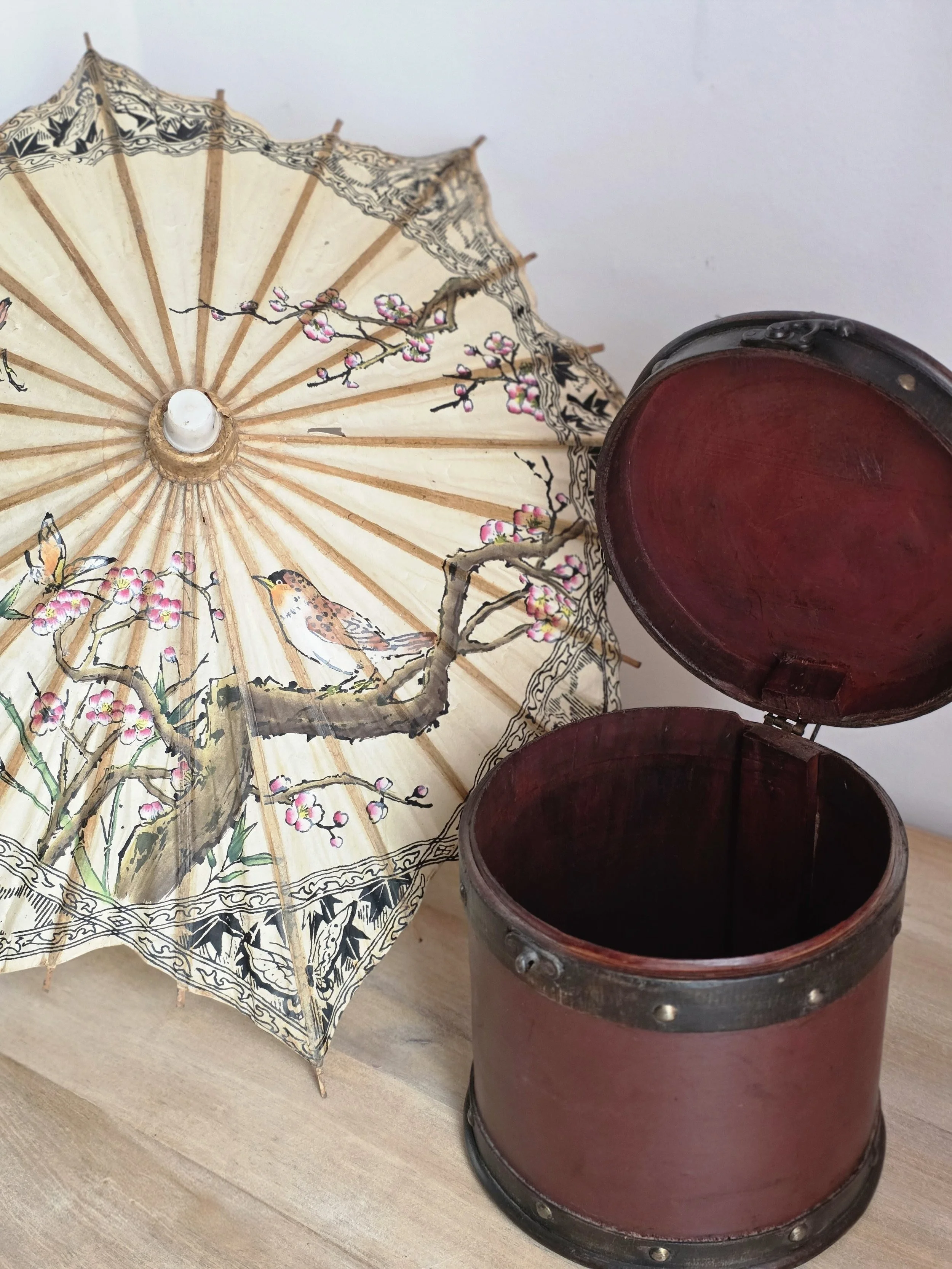 Antique Hatbox (3).jpg