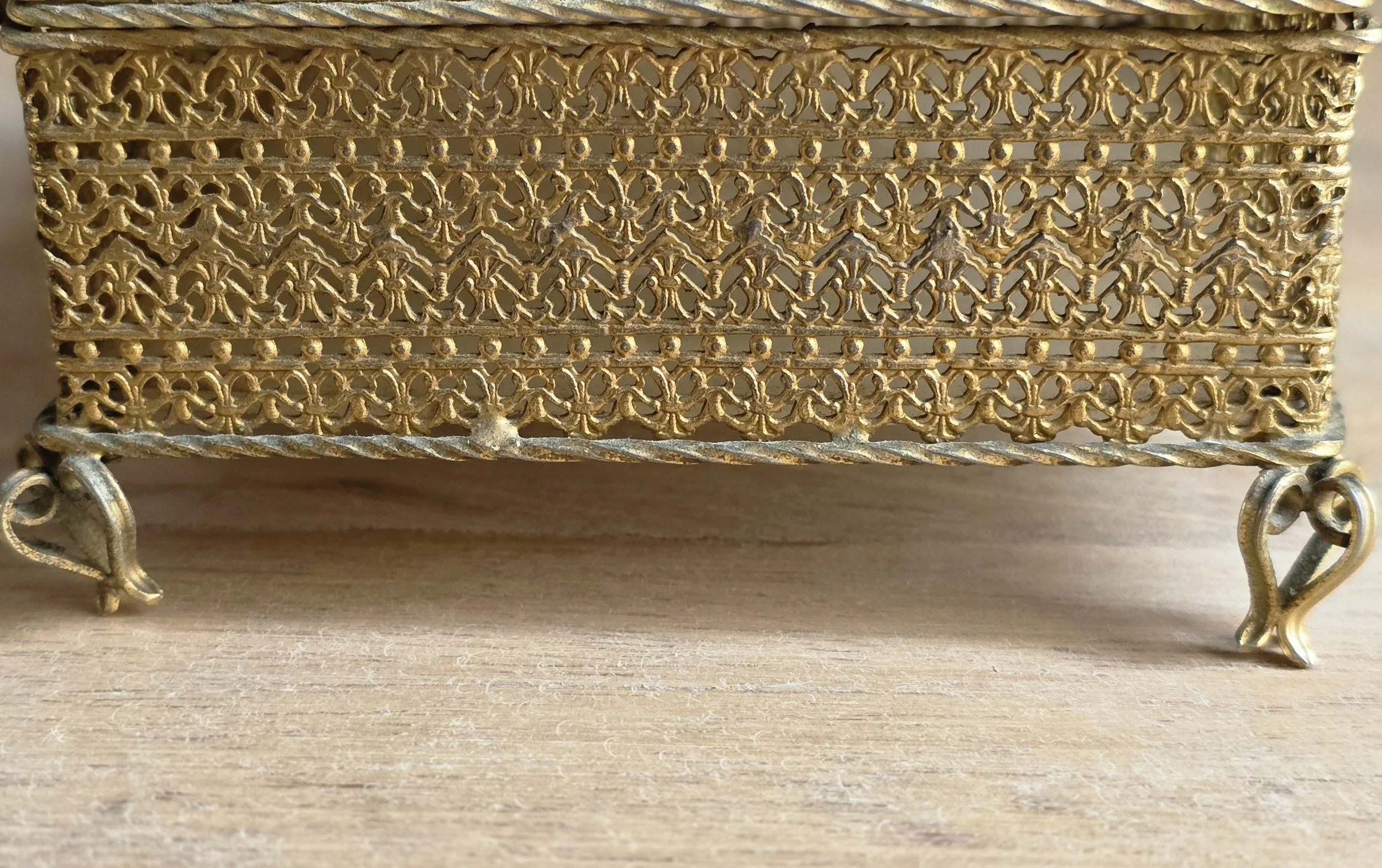 gilded trinket box (9).jpg