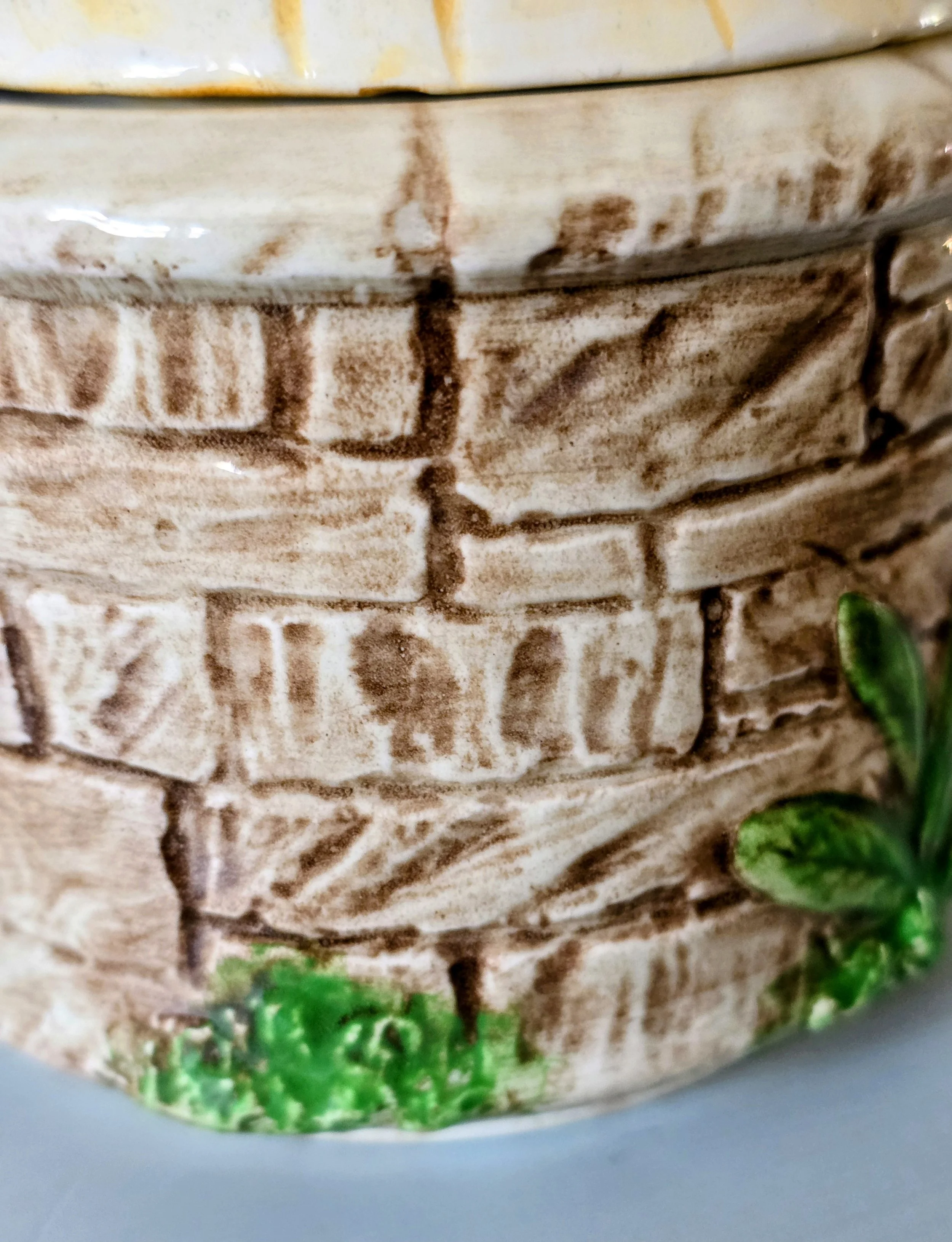 Wishing Well honey pot (11).jpg