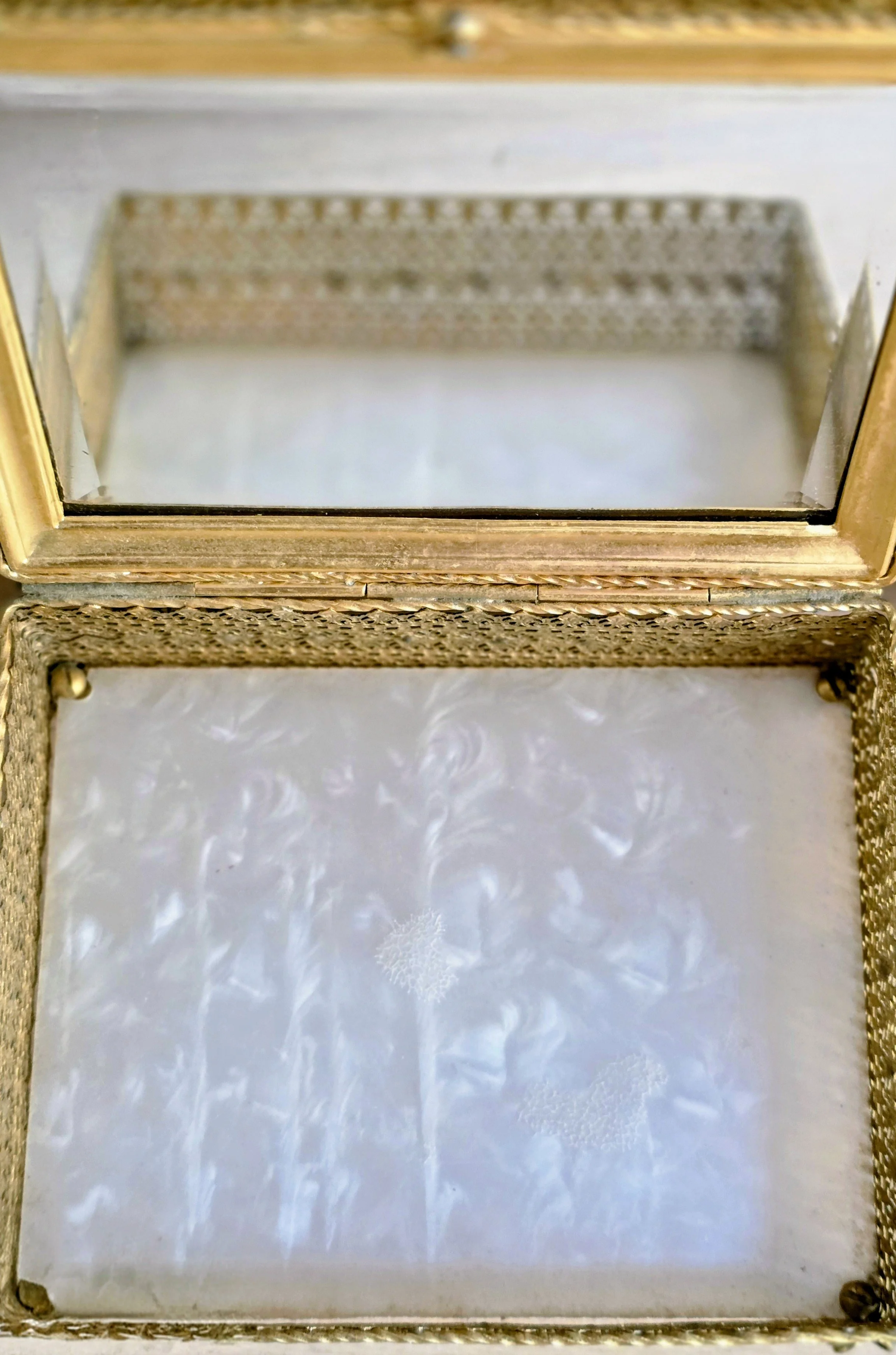 gilded trinket box (8).jpg