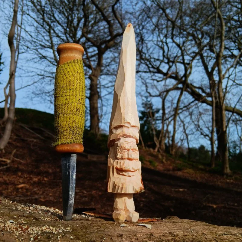 Carve a flat plane forest gnome, with Rick