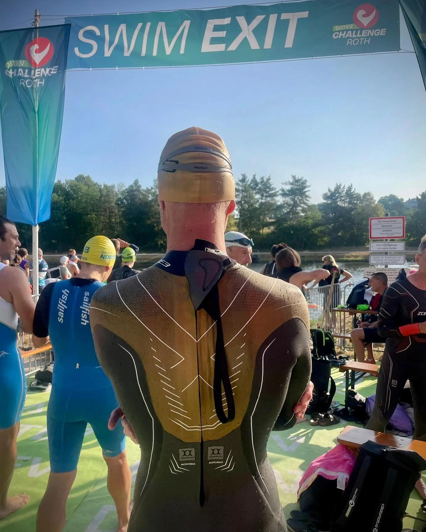 Vielen Dank für die Nachfragen zum Neoprenanzug in der Story. Es ist der Vanquish-X Limited Edition von ZONE3. Mit dem Code FRANK oder dem Link in der Bio könnt ihr 20% Rabatt auf den Neo und alle anderen nicht reduzierten Produkte von @zon