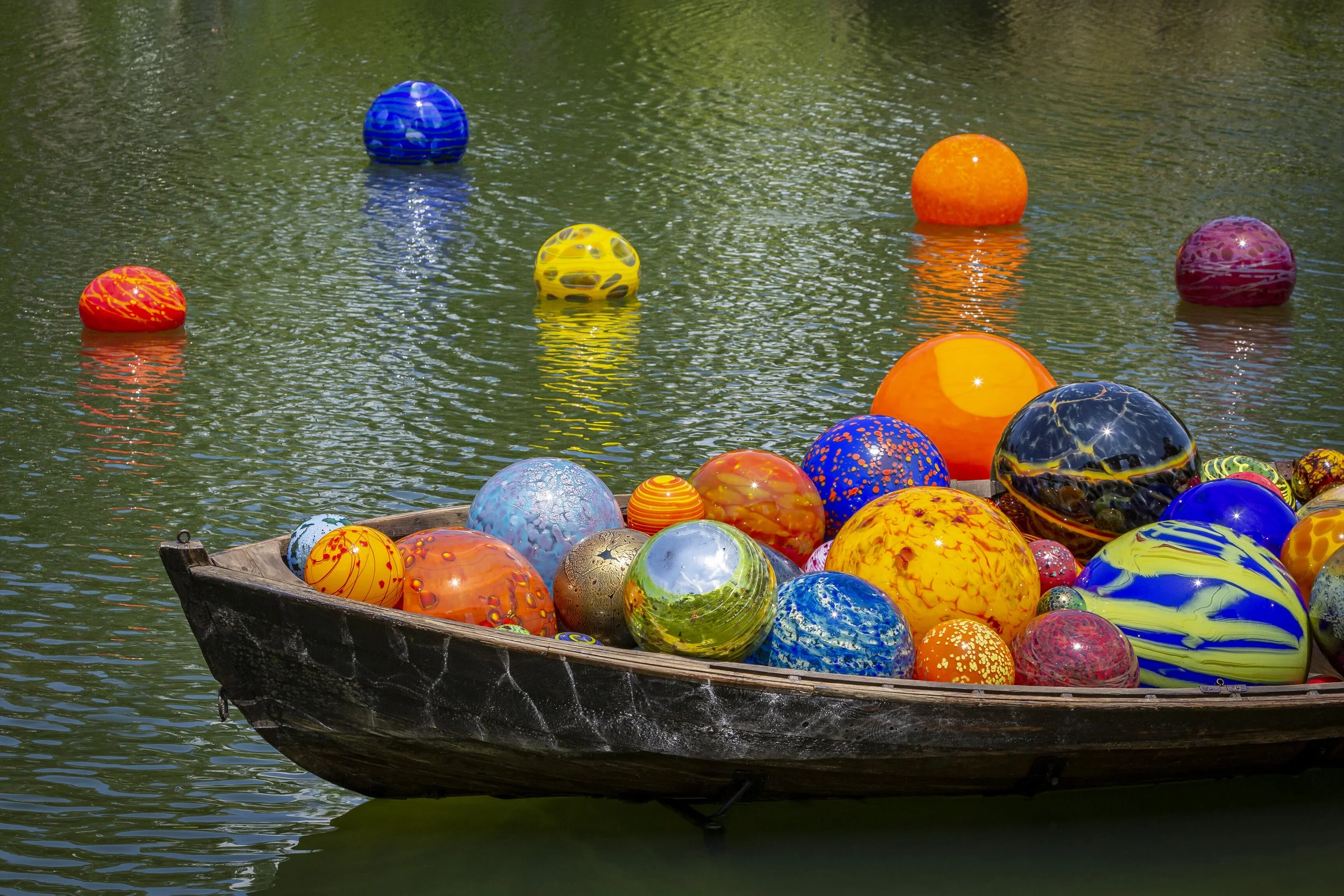 Gardens prepares for CHIHULY exhibition