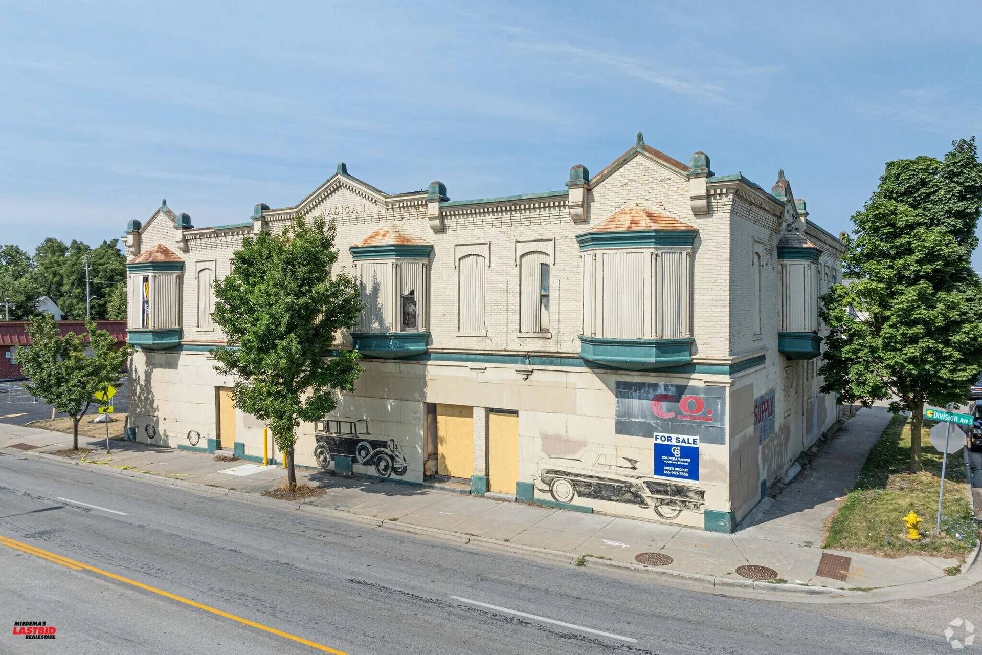 Iconic Grand Rapids building hits the auction block
