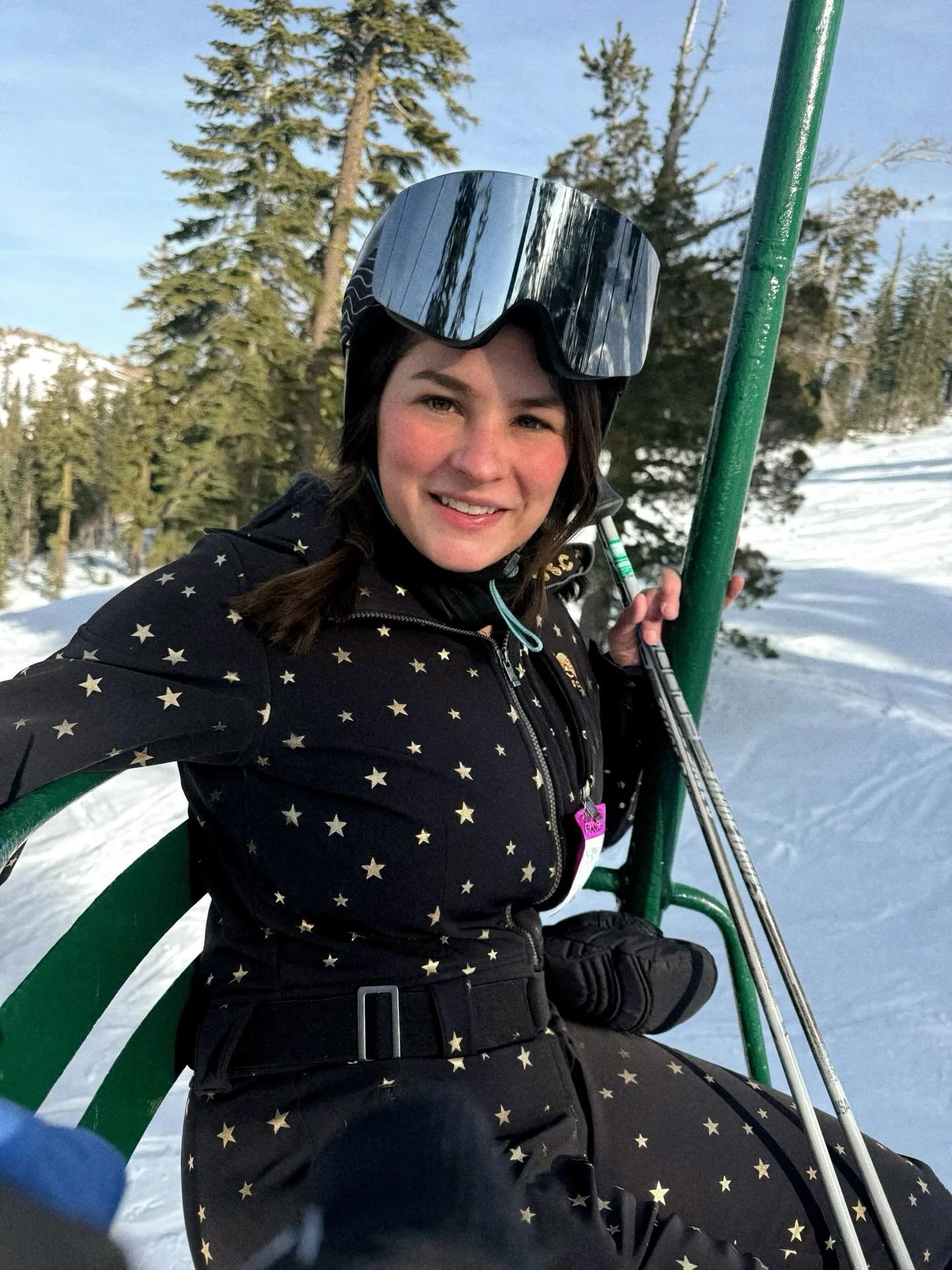 for better or worse, I will be that person to chat up the stranger on the lift ✨❄️🥶